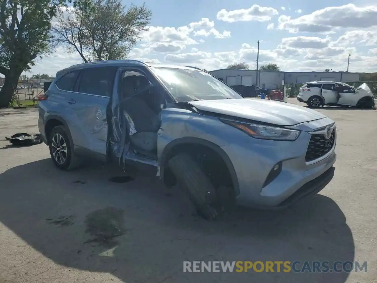 4 Photograph of a damaged car 5TDGZRAH3LS029152 TOYOTA HIGHLANDER 2020