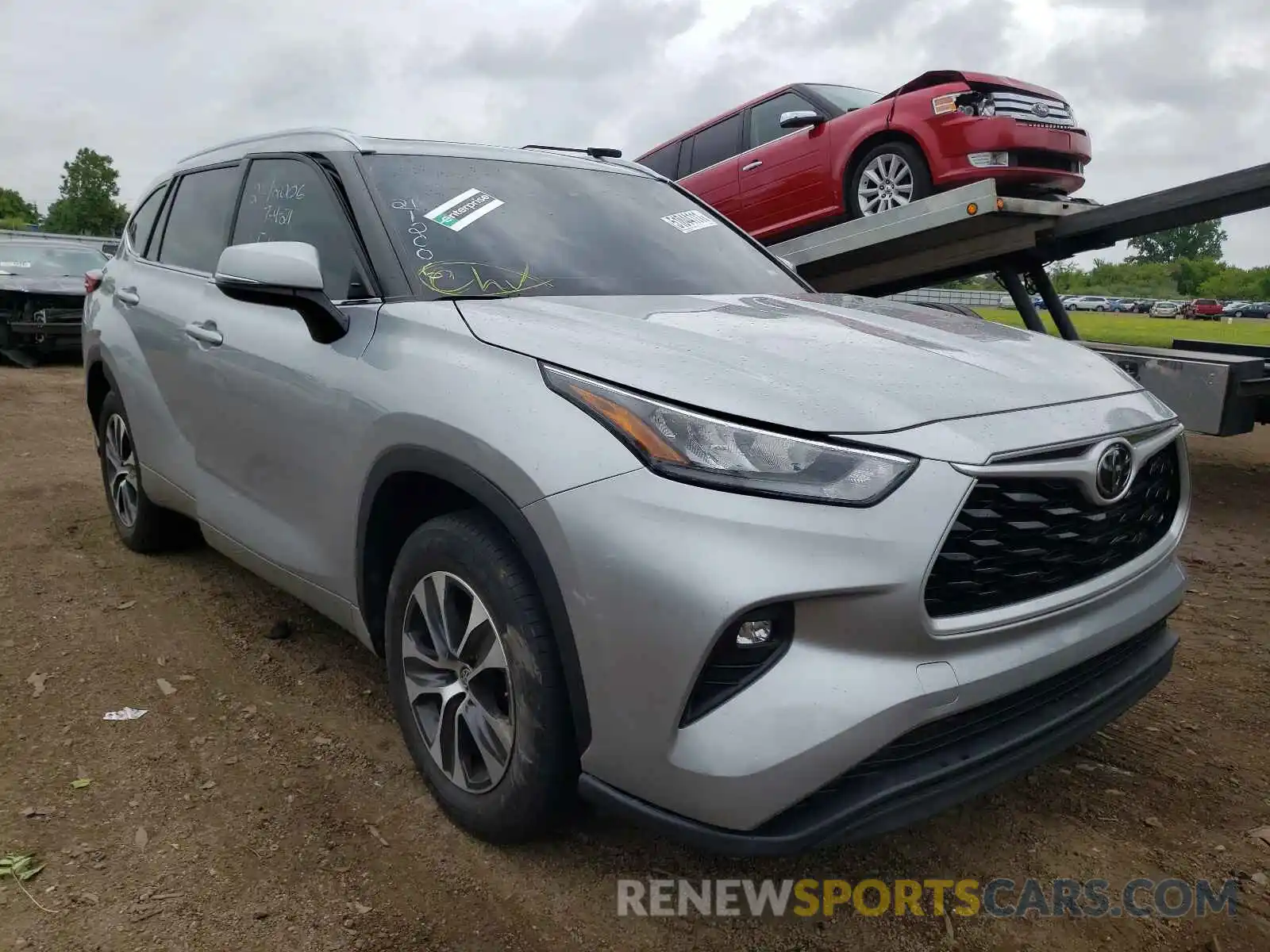 1 Photograph of a damaged car 5TDGZRAH3LS501057 TOYOTA HIGHLANDER 2020