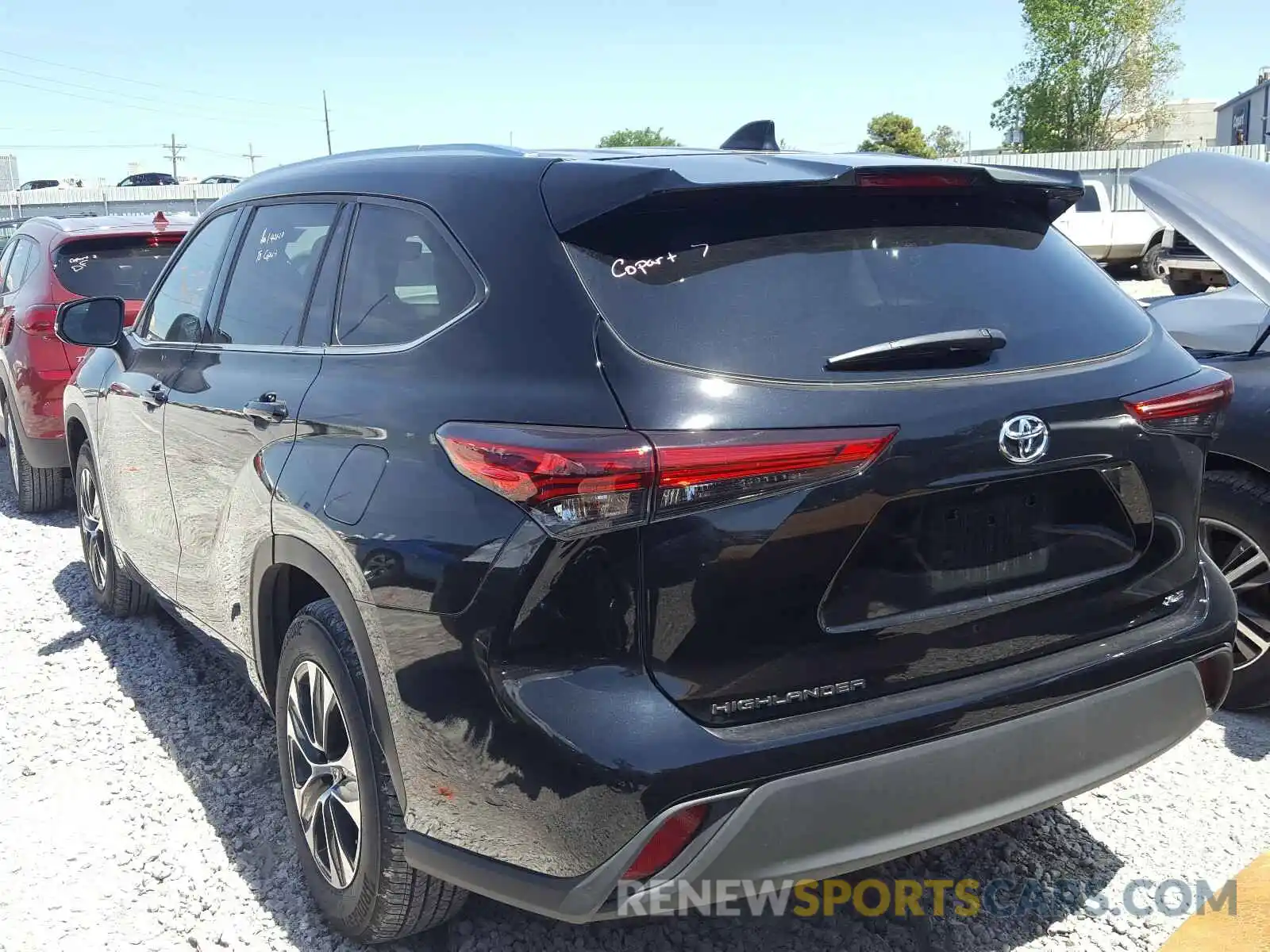 3 Photograph of a damaged car 5TDGZRAH3LS502936 TOYOTA HIGHLANDER 2020