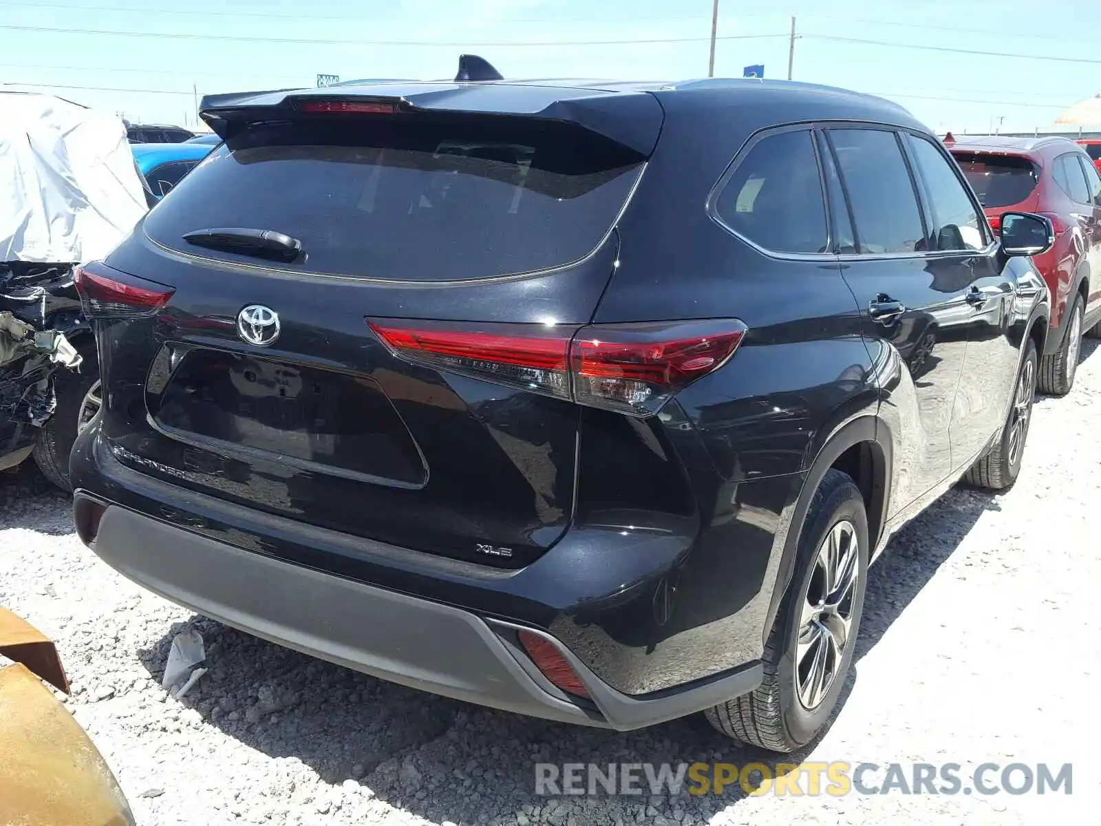 4 Photograph of a damaged car 5TDGZRAH3LS502936 TOYOTA HIGHLANDER 2020