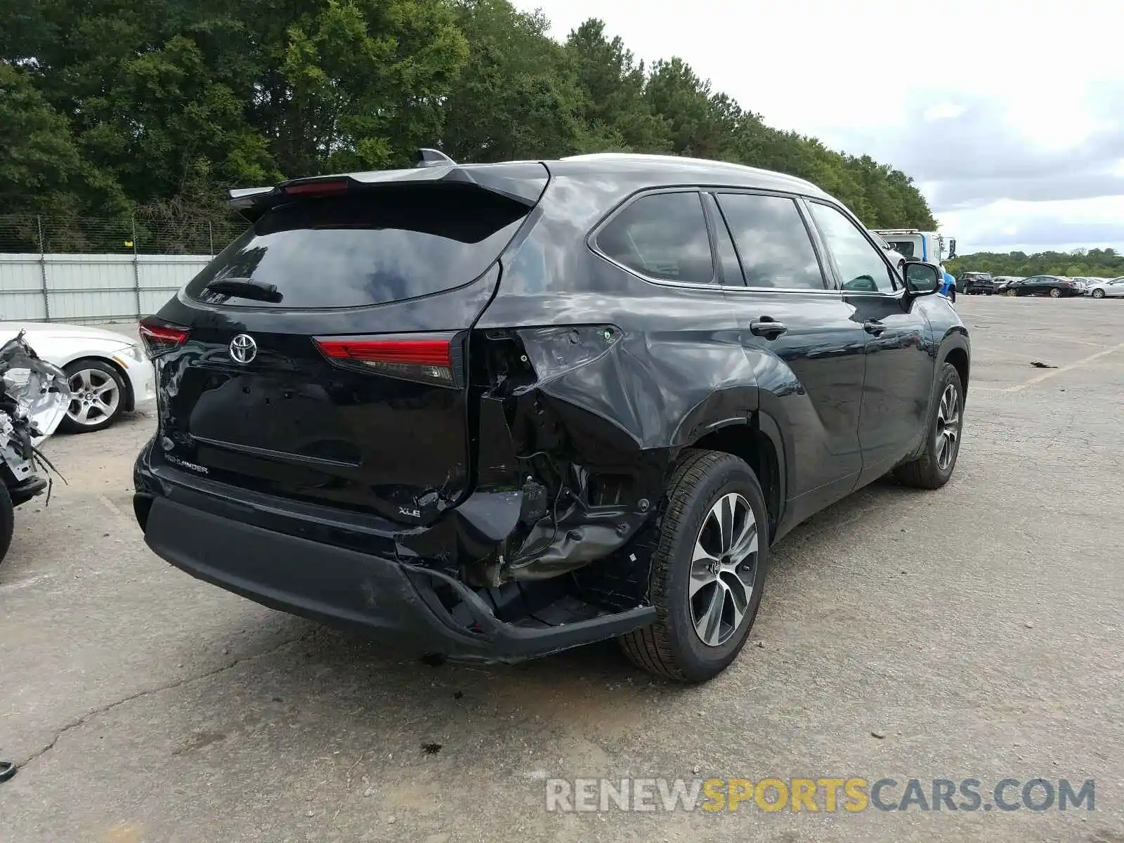 4 Photograph of a damaged car 5TDGZRAH3LS504945 TOYOTA HIGHLANDER 2020