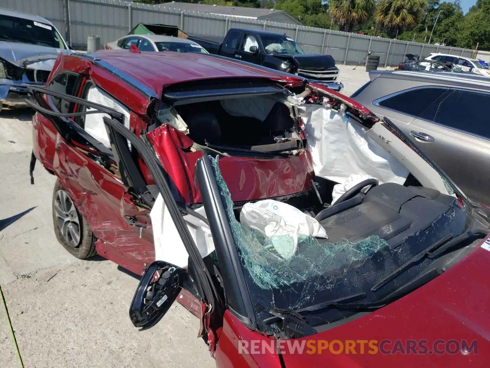 9 Photograph of a damaged car 5TDGZRAH3LS513824 TOYOTA HIGHLANDER 2020