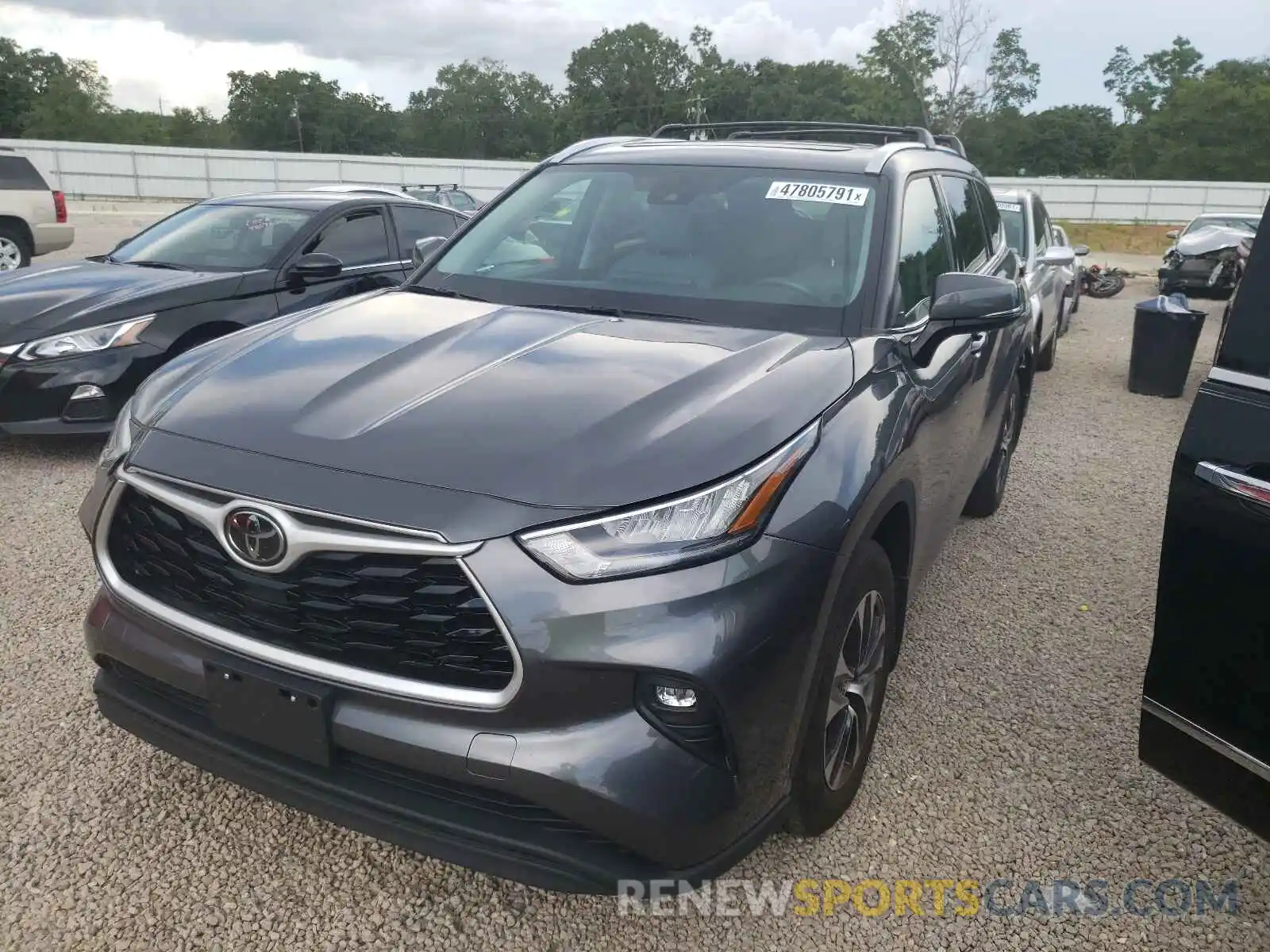 2 Photograph of a damaged car 5TDGZRAH4LS003658 TOYOTA HIGHLANDER 2020