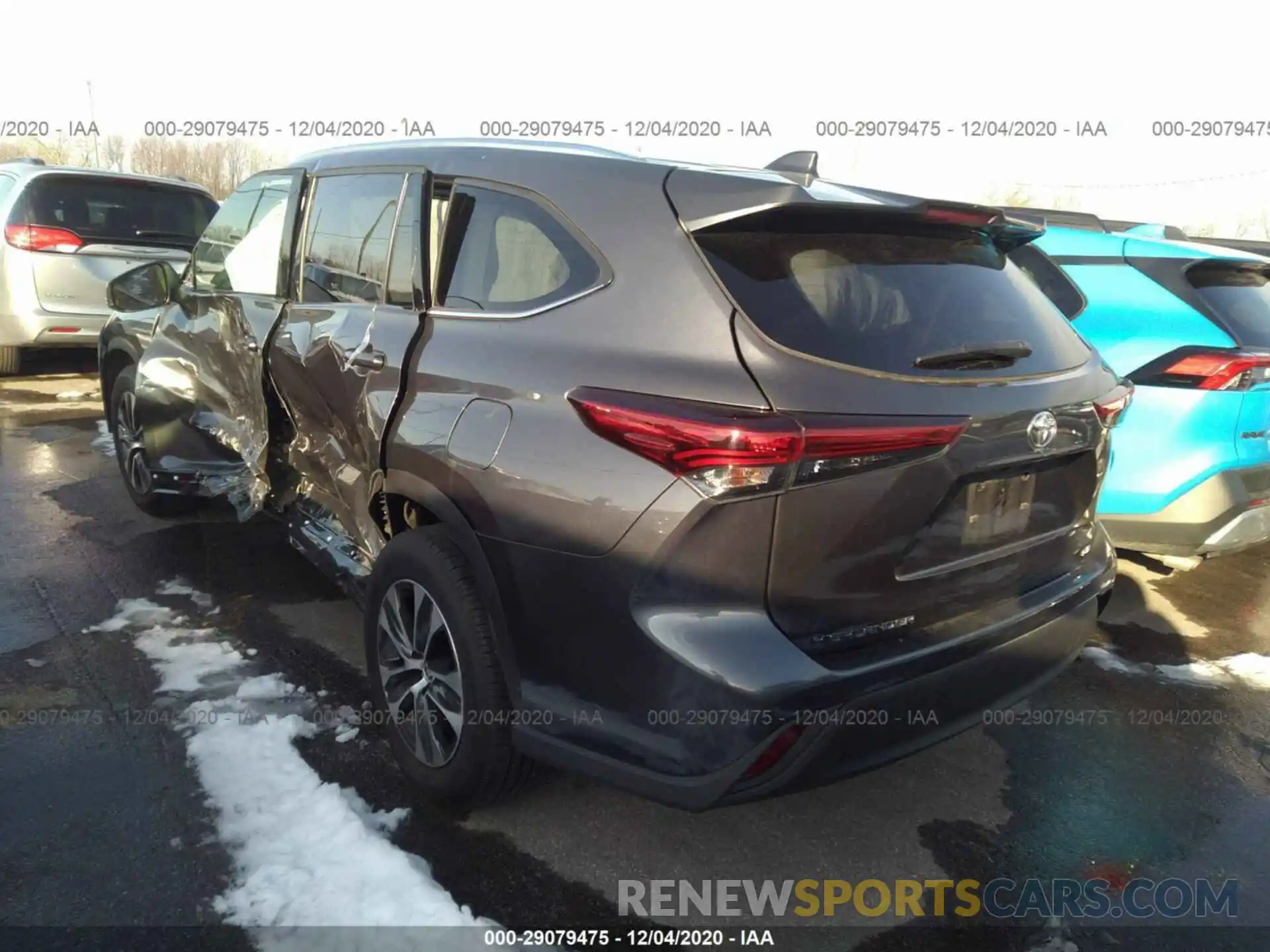 3 Photograph of a damaged car 5TDGZRAH4LS006687 TOYOTA HIGHLANDER 2020