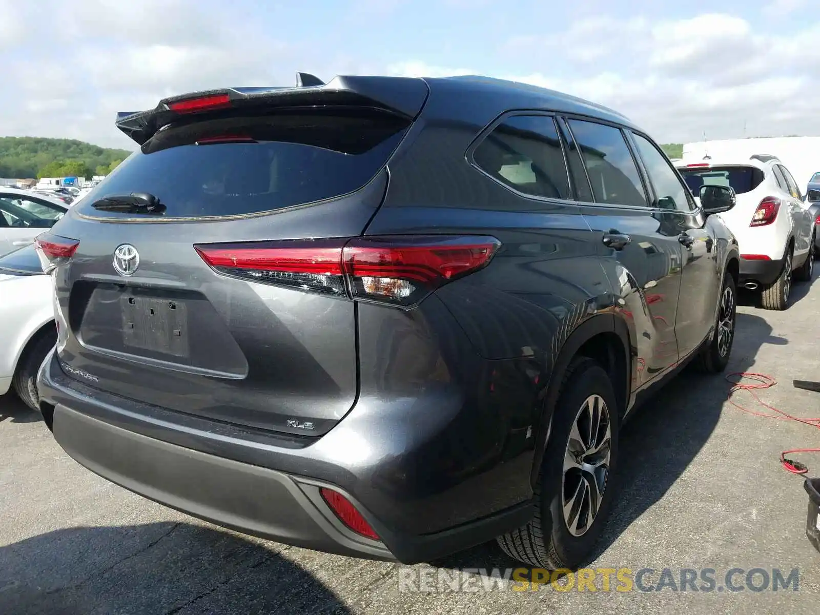 4 Photograph of a damaged car 5TDGZRAH4LS007421 TOYOTA HIGHLANDER 2020