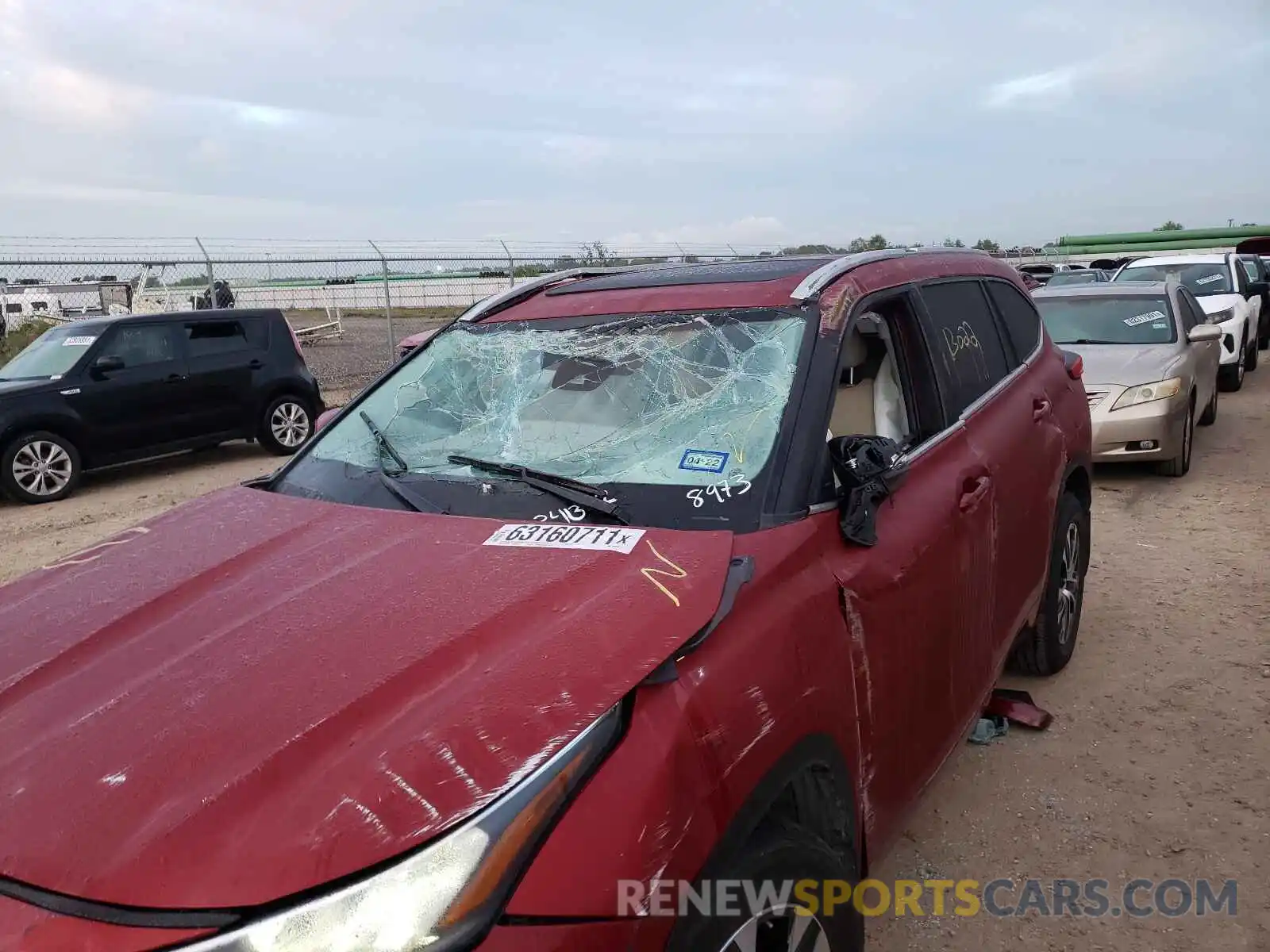 9 Photograph of a damaged car 5TDGZRAH4LS008973 TOYOTA HIGHLANDER 2020