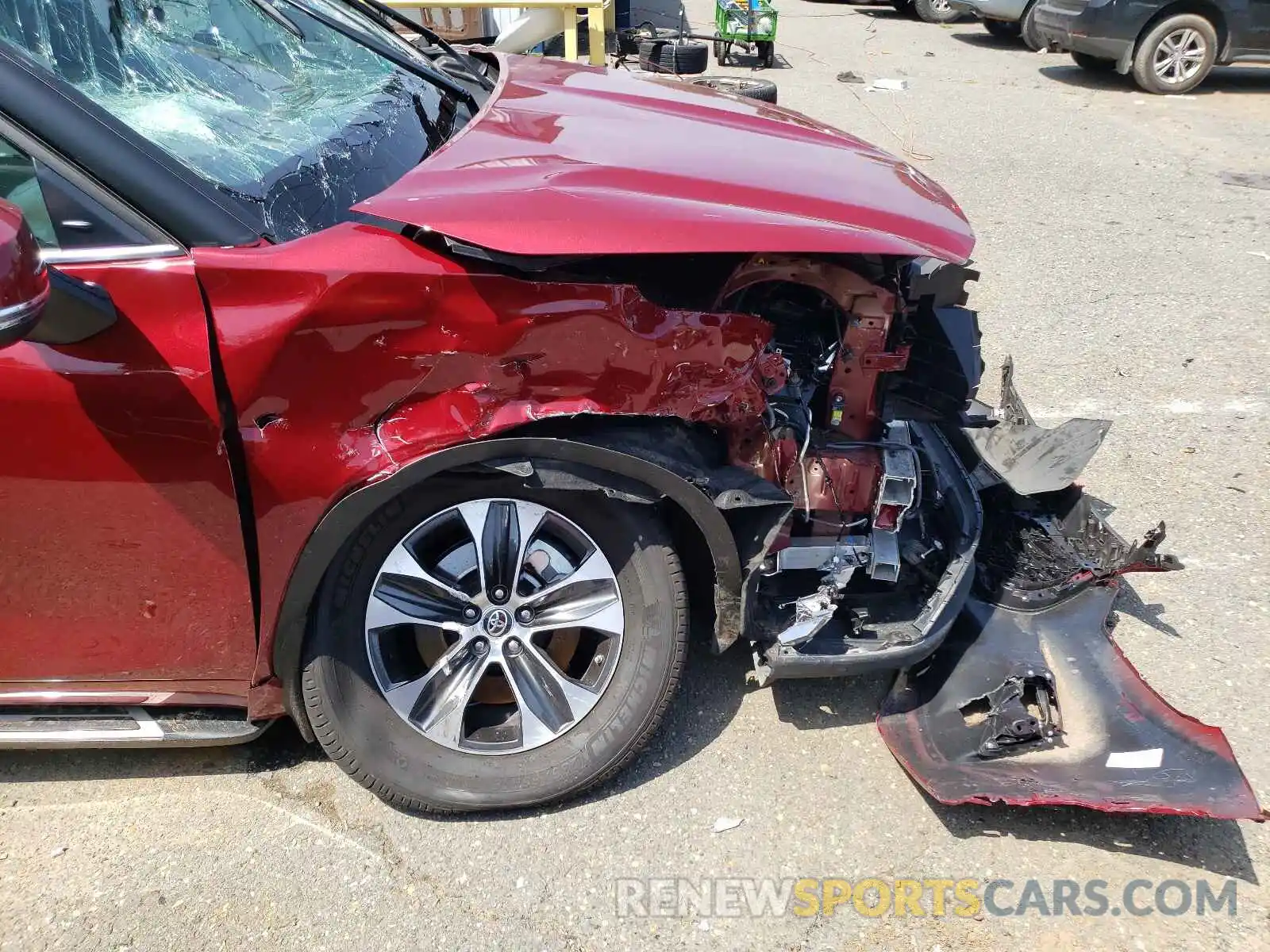 9 Photograph of a damaged car 5TDGZRAH4LS504632 TOYOTA HIGHLANDER 2020