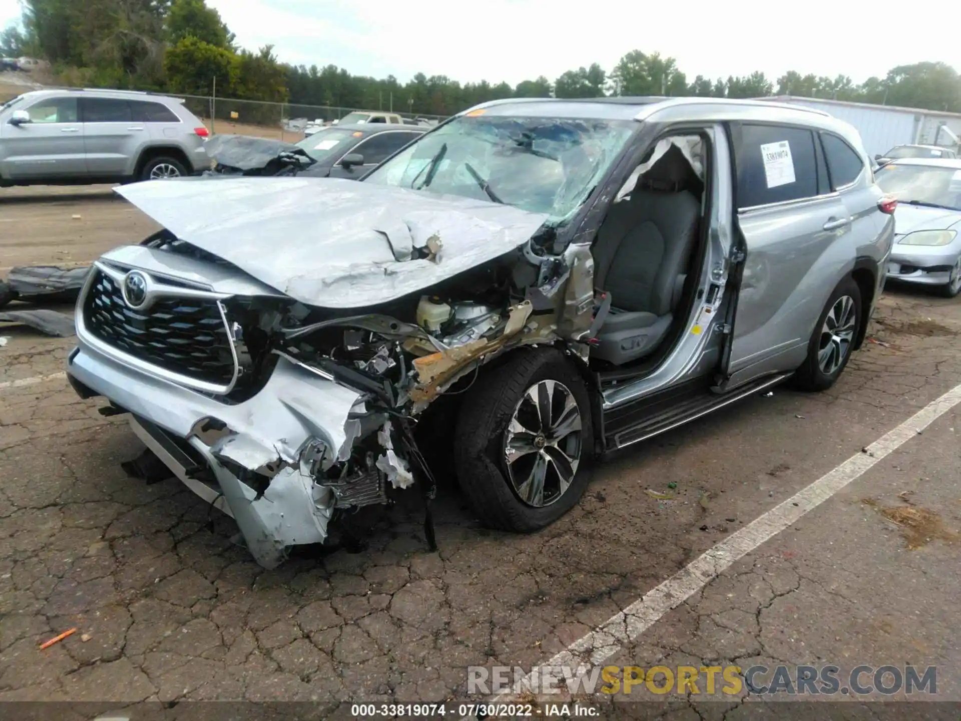 2 Photograph of a damaged car 5TDGZRAH4LS508986 TOYOTA HIGHLANDER 2020