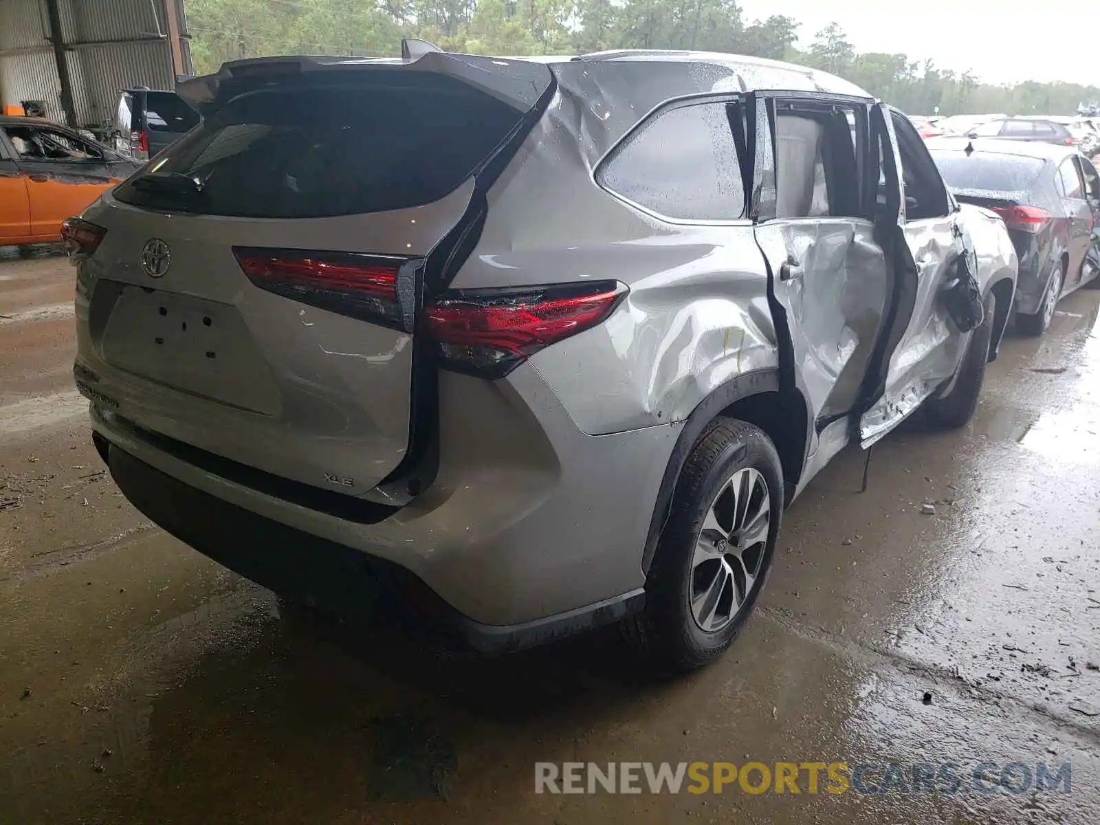 4 Photograph of a damaged car 5TDGZRAH4LS509409 TOYOTA HIGHLANDER 2020