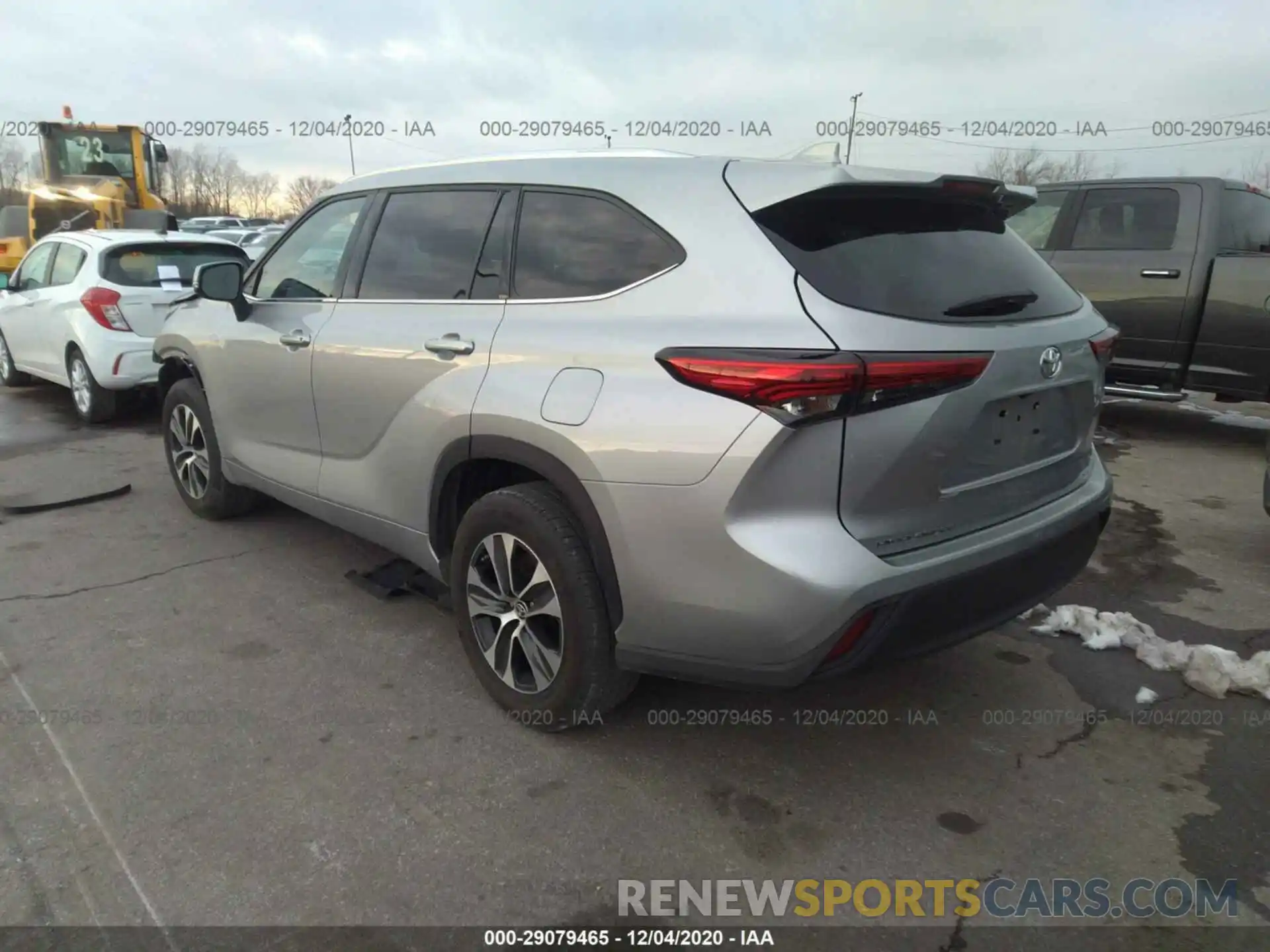 3 Photograph of a damaged car 5TDGZRAH5LS000347 TOYOTA HIGHLANDER 2020