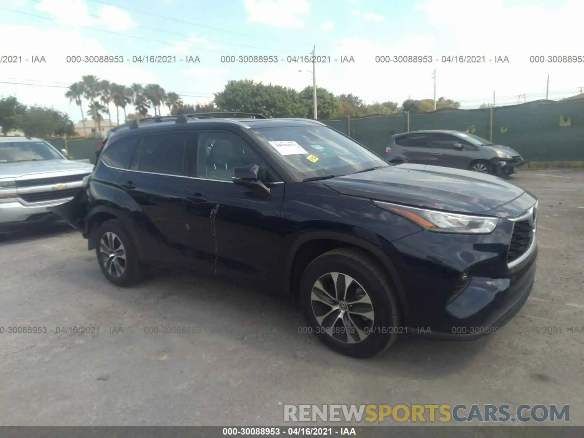 1 Photograph of a damaged car 5TDGZRAH5LS002583 TOYOTA HIGHLANDER 2020