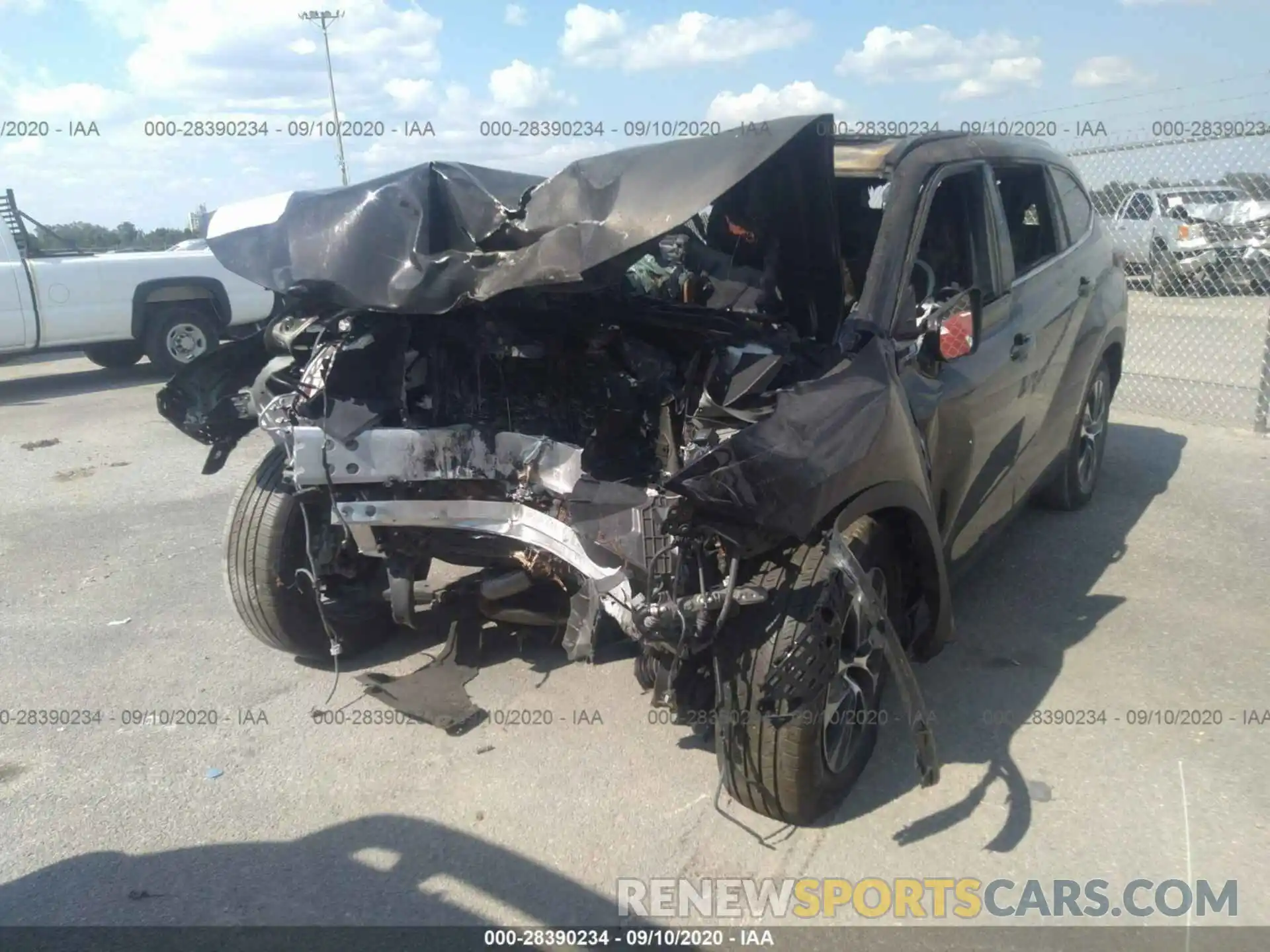 2 Photograph of a damaged car 5TDGZRAH5LS005368 TOYOTA HIGHLANDER 2020