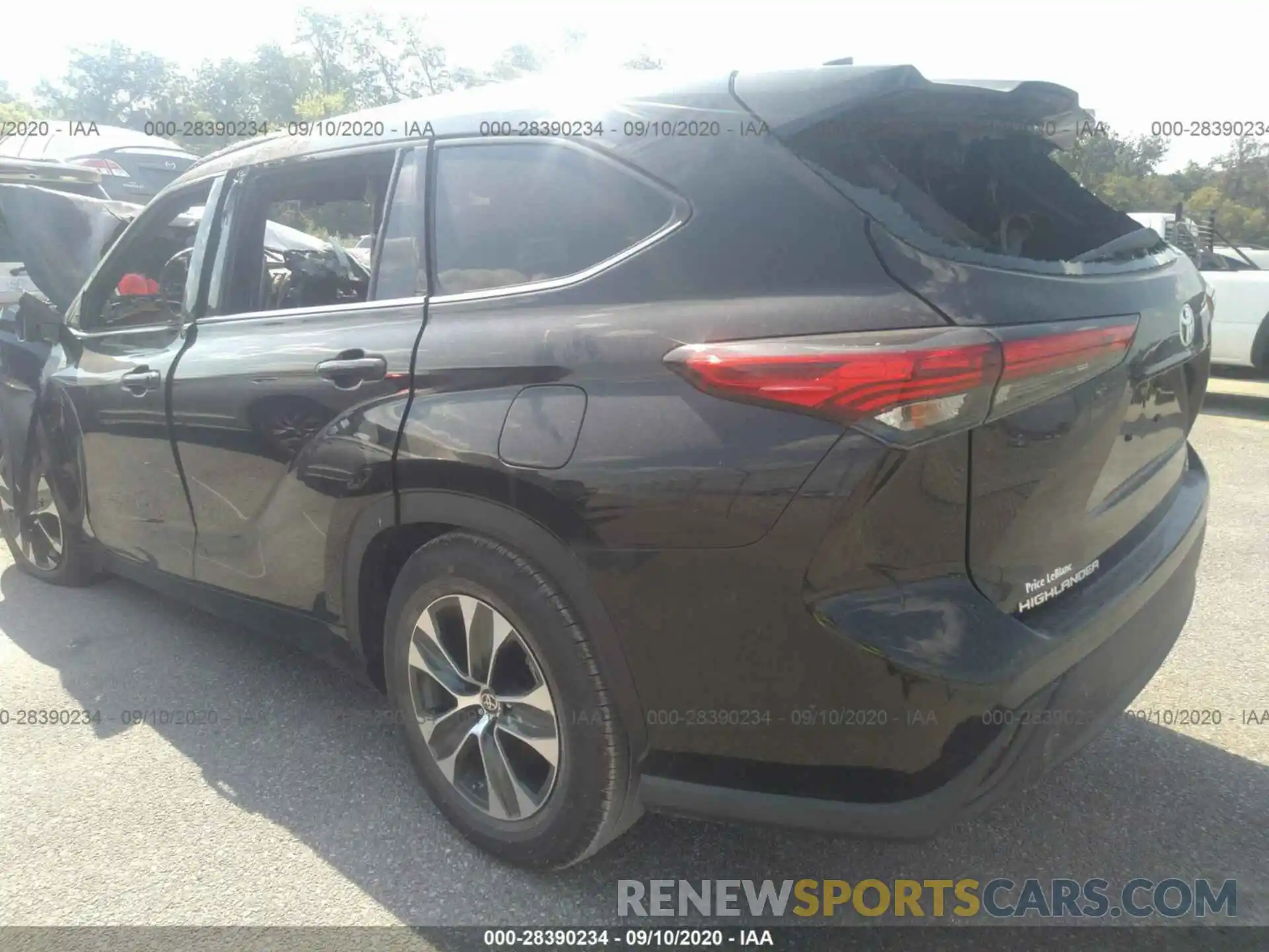 3 Photograph of a damaged car 5TDGZRAH5LS005368 TOYOTA HIGHLANDER 2020