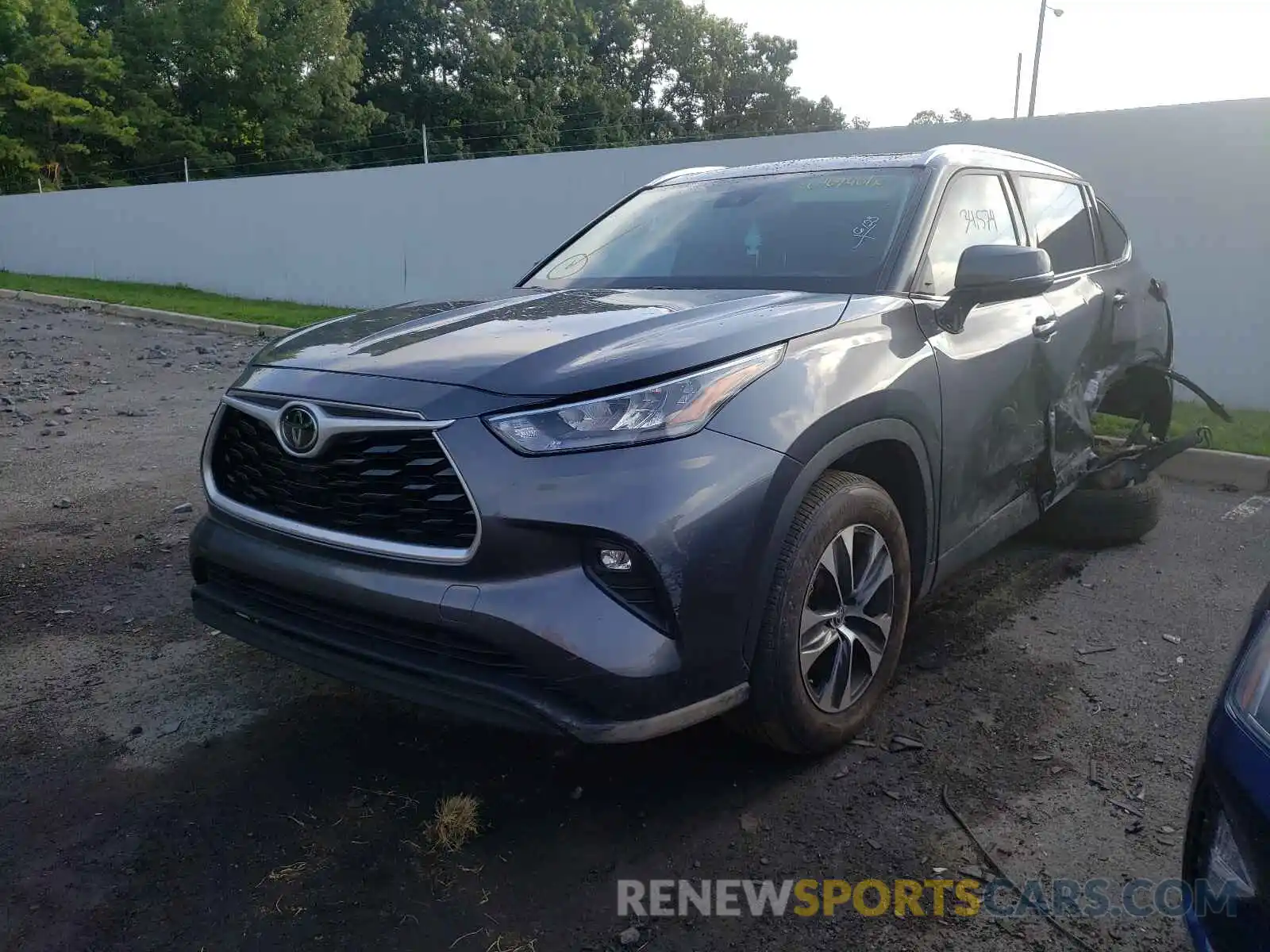 2 Photograph of a damaged car 5TDGZRAH5LS011316 TOYOTA HIGHLANDER 2020