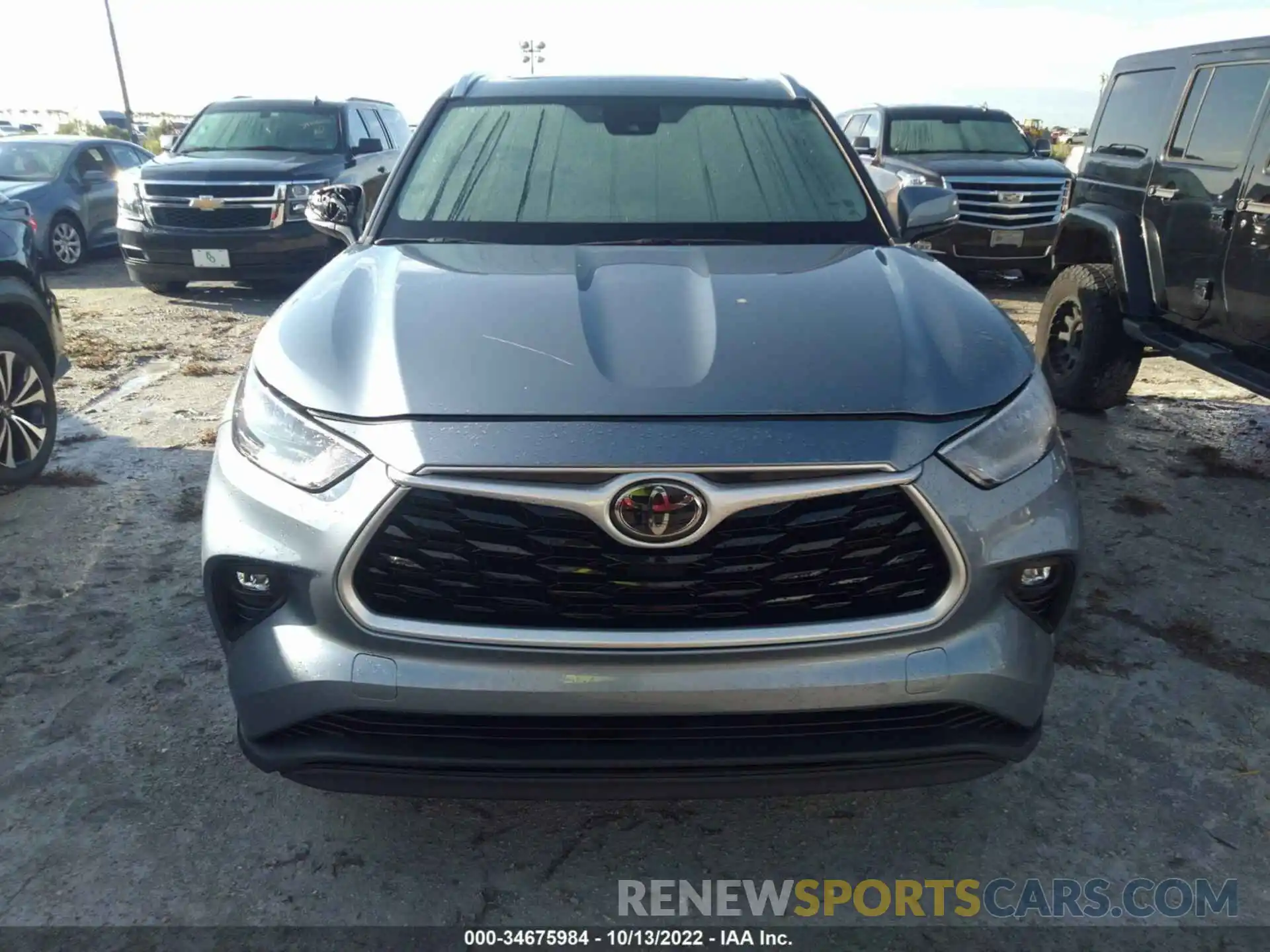 6 Photograph of a damaged car 5TDGZRAH5LS015981 TOYOTA HIGHLANDER 2020