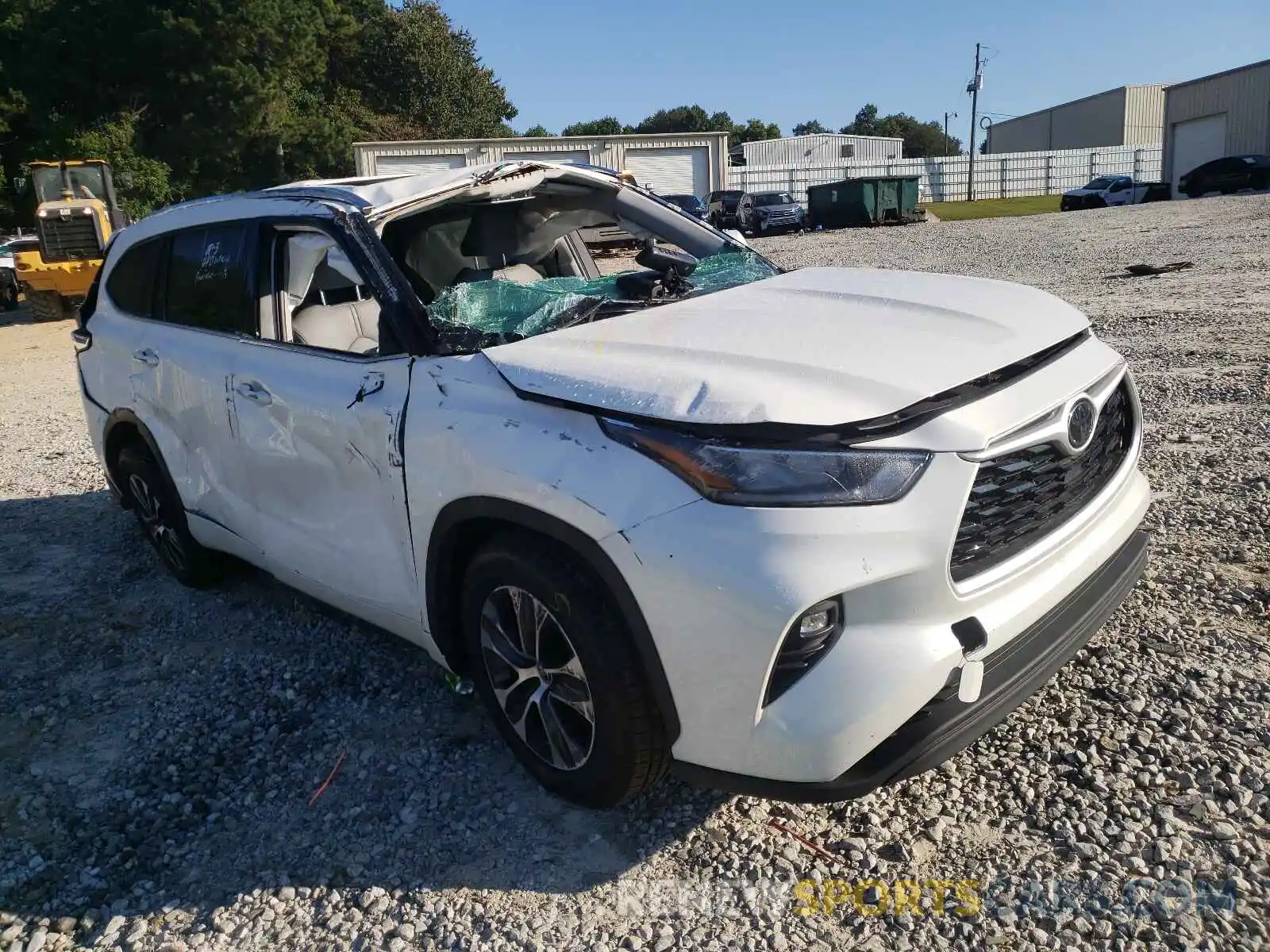 1 Photograph of a damaged car 5TDGZRAH5LS027449 TOYOTA HIGHLANDER 2020