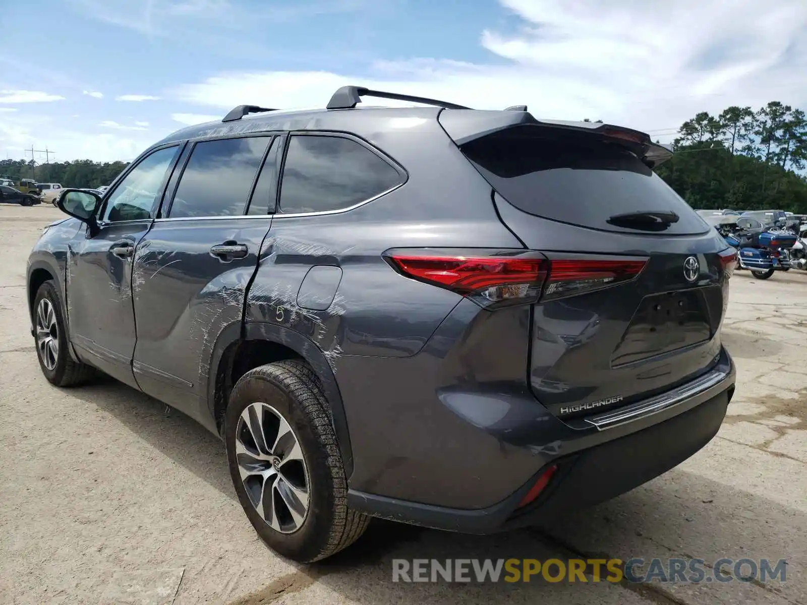 3 Photograph of a damaged car 5TDGZRAH5LS509824 TOYOTA HIGHLANDER 2020