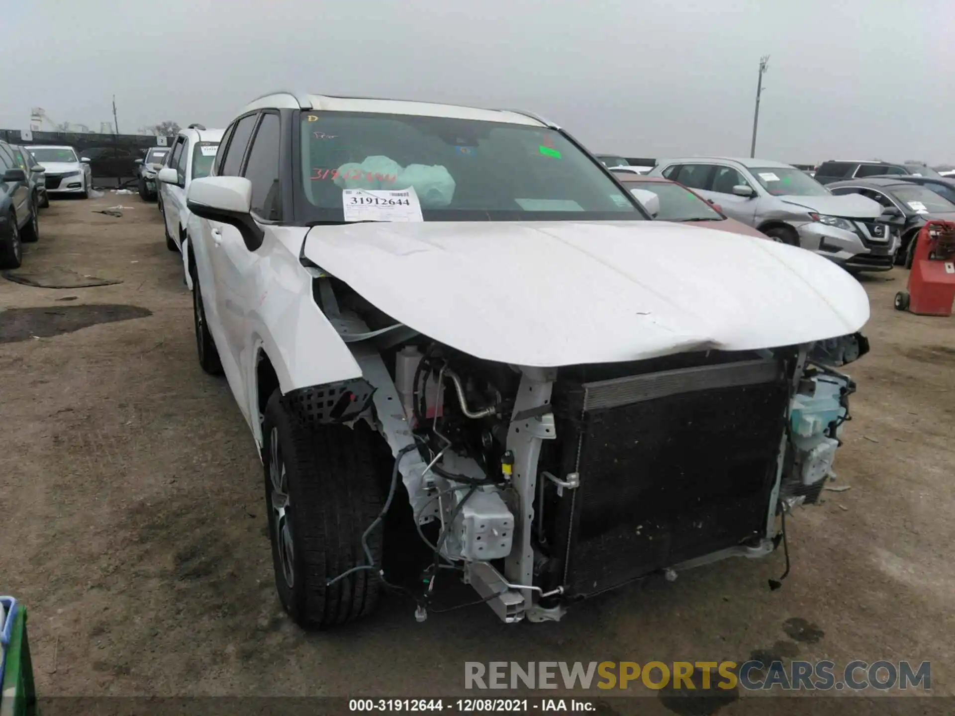 6 Photograph of a damaged car 5TDGZRAH5LS513131 TOYOTA HIGHLANDER 2020