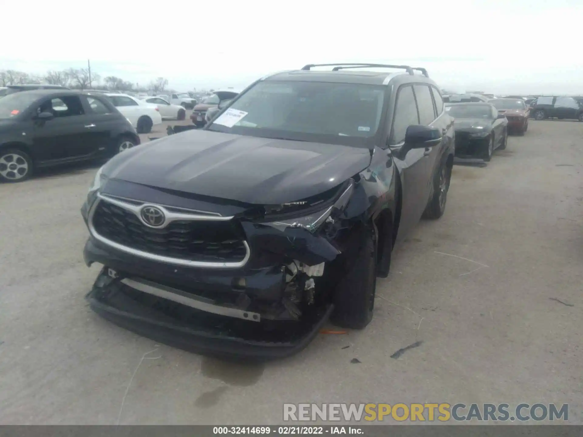 2 Photograph of a damaged car 5TDGZRAH6LS002916 TOYOTA HIGHLANDER 2020