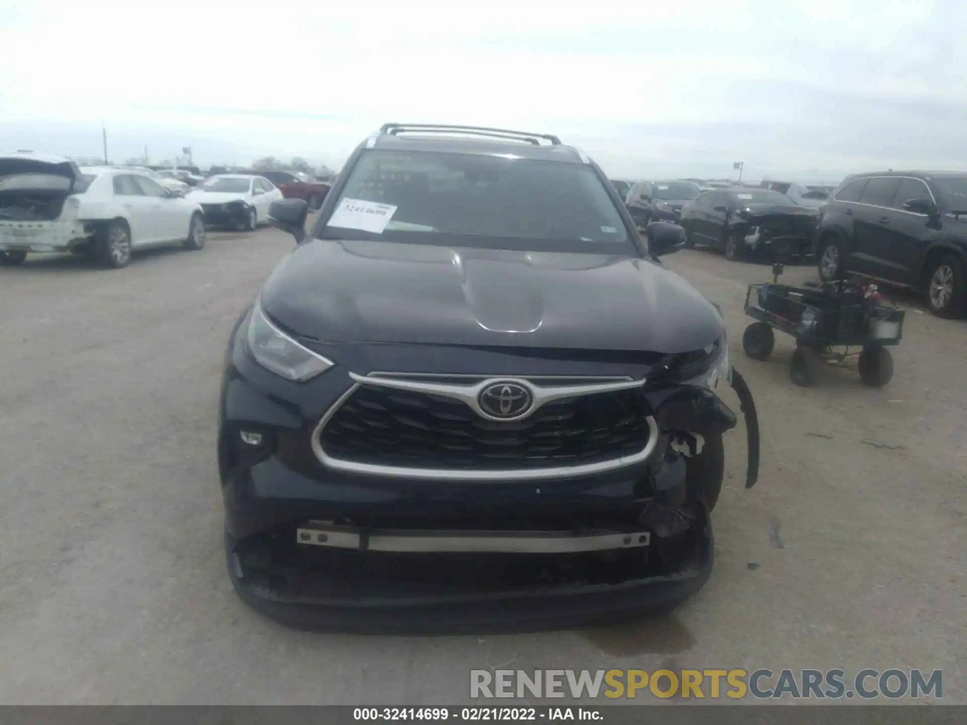 6 Photograph of a damaged car 5TDGZRAH6LS002916 TOYOTA HIGHLANDER 2020