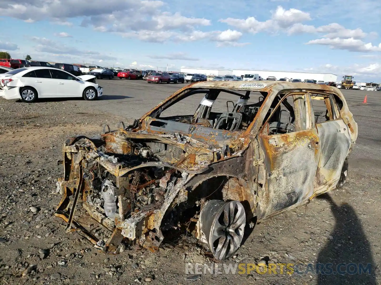 2 Photograph of a damaged car 5TDGZRAH6LS003306 TOYOTA HIGHLANDER 2020