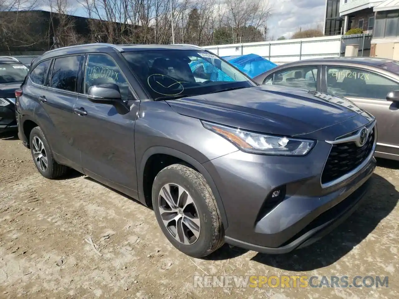 1 Photograph of a damaged car 5TDGZRAH6LS010370 TOYOTA HIGHLANDER 2020