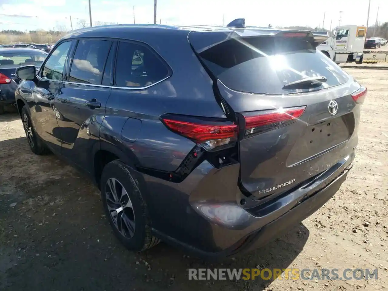 3 Photograph of a damaged car 5TDGZRAH6LS010370 TOYOTA HIGHLANDER 2020