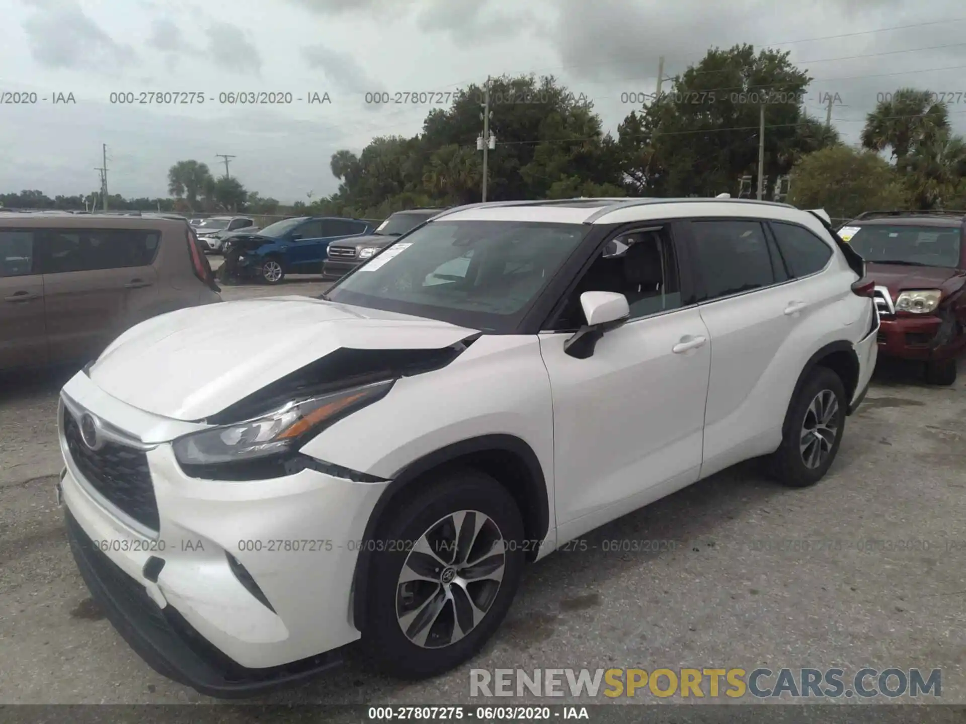 2 Photograph of a damaged car 5TDGZRAH6LS500520 TOYOTA HIGHLANDER 2020