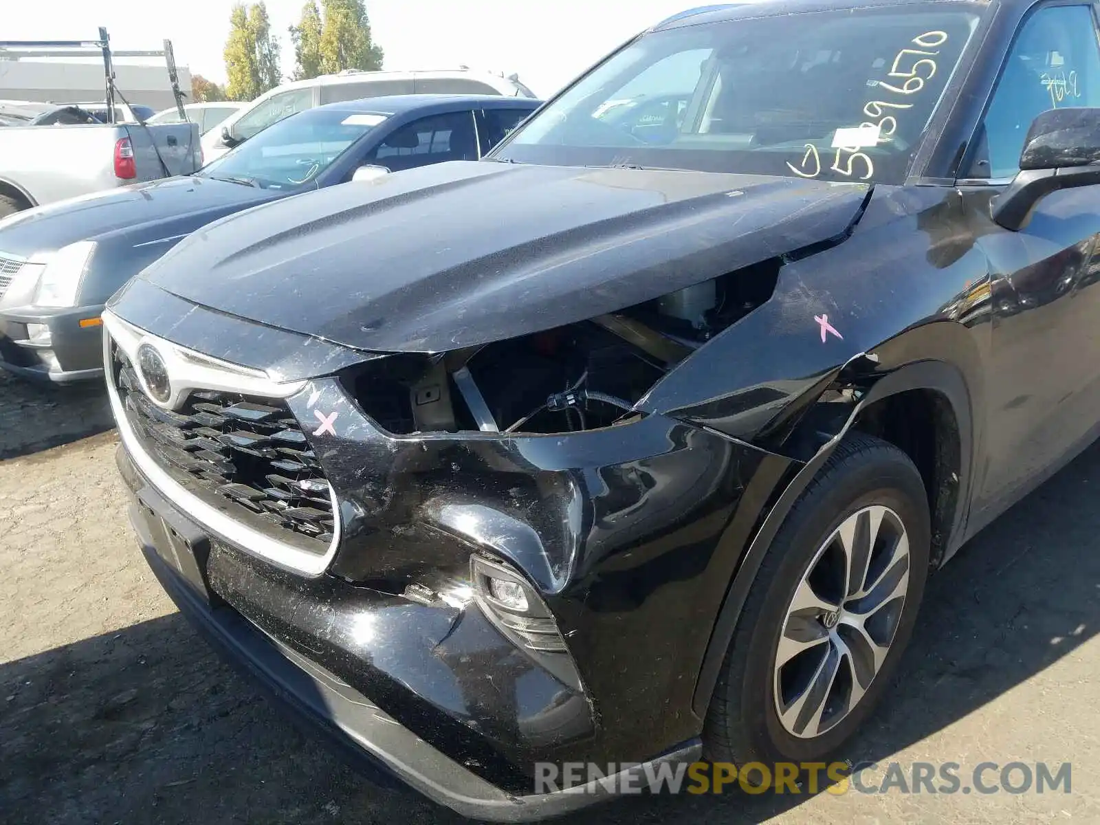 9 Photograph of a damaged car 5TDGZRAH6LS501702 TOYOTA HIGHLANDER 2020