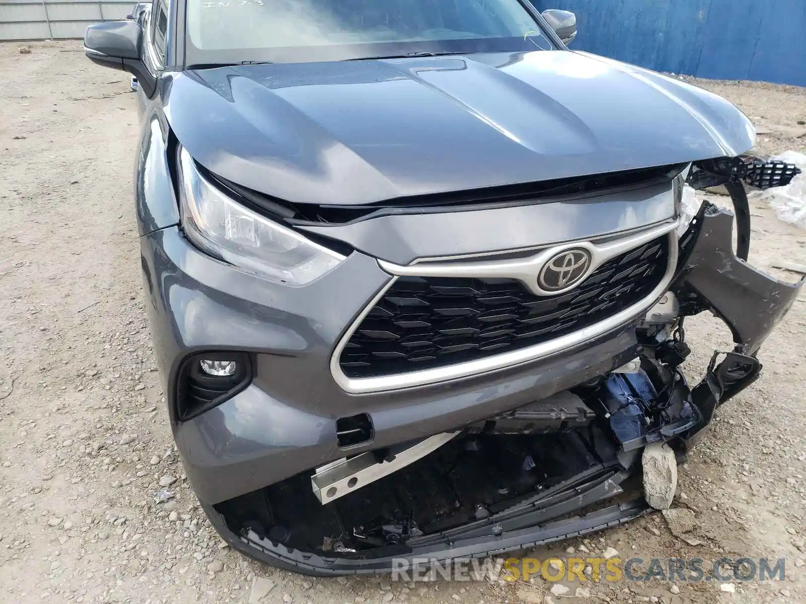 9 Photograph of a damaged car 5TDGZRAH6LS511128 TOYOTA HIGHLANDER 2020