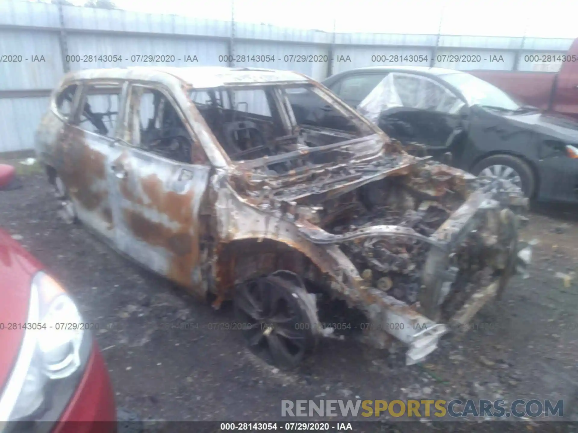 1 Photograph of a damaged car 5TDGZRAH7LS001371 TOYOTA HIGHLANDER 2020