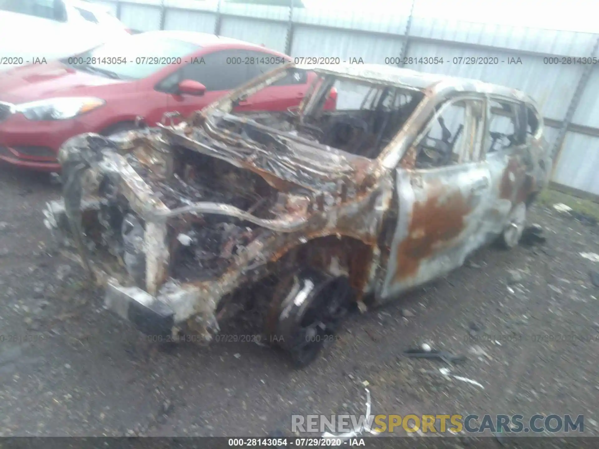 2 Photograph of a damaged car 5TDGZRAH7LS001371 TOYOTA HIGHLANDER 2020