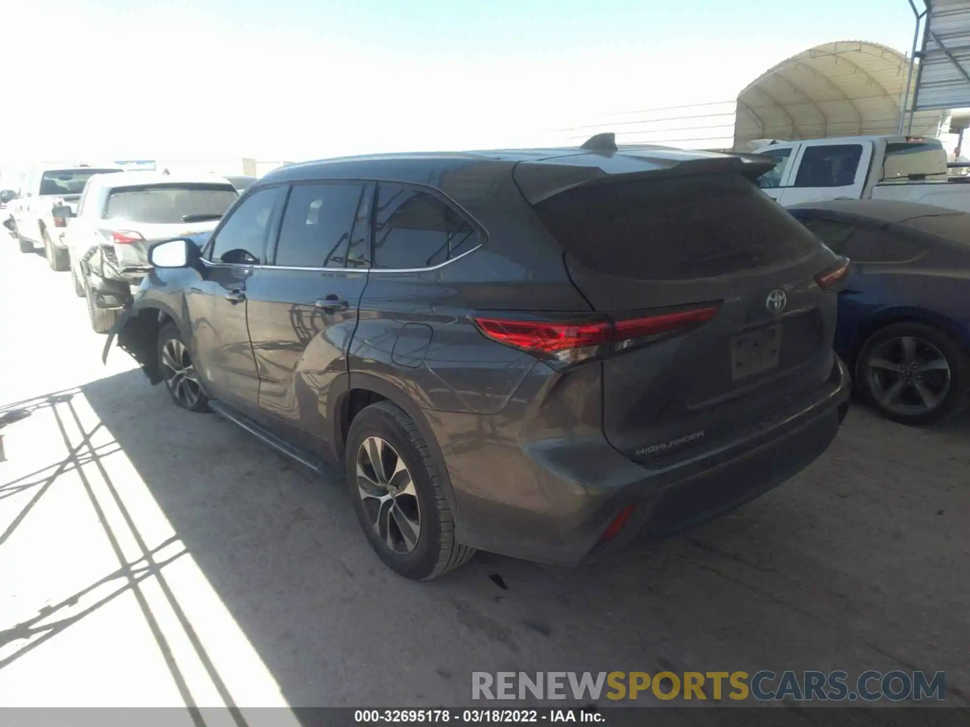 3 Photograph of a damaged car 5TDGZRAH7LS003279 TOYOTA HIGHLANDER 2020