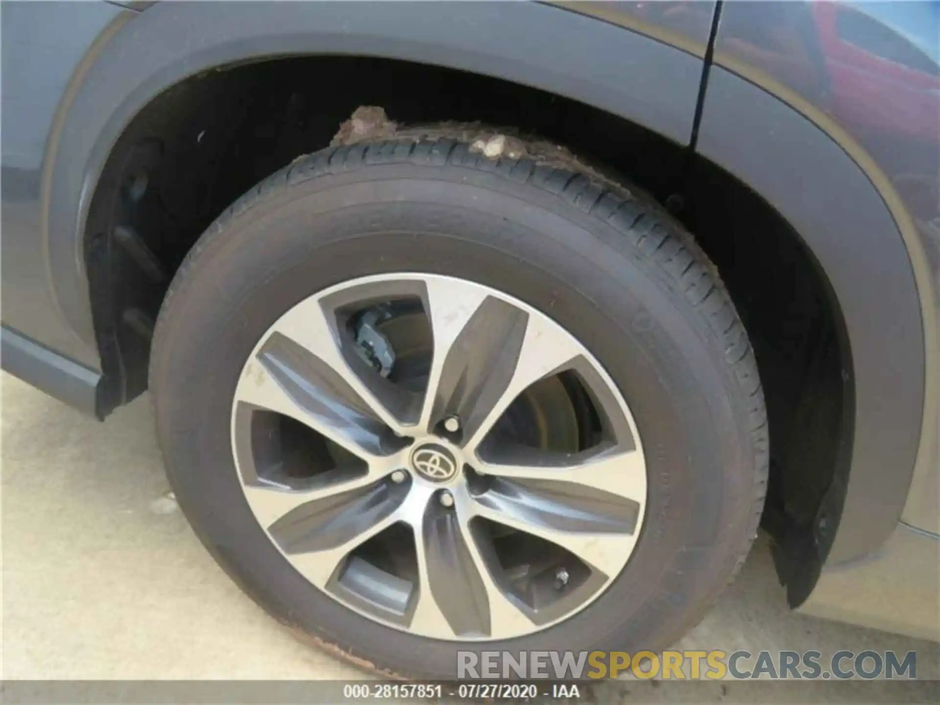 10 Photograph of a damaged car 5TDGZRAH7LS005789 TOYOTA HIGHLANDER 2020