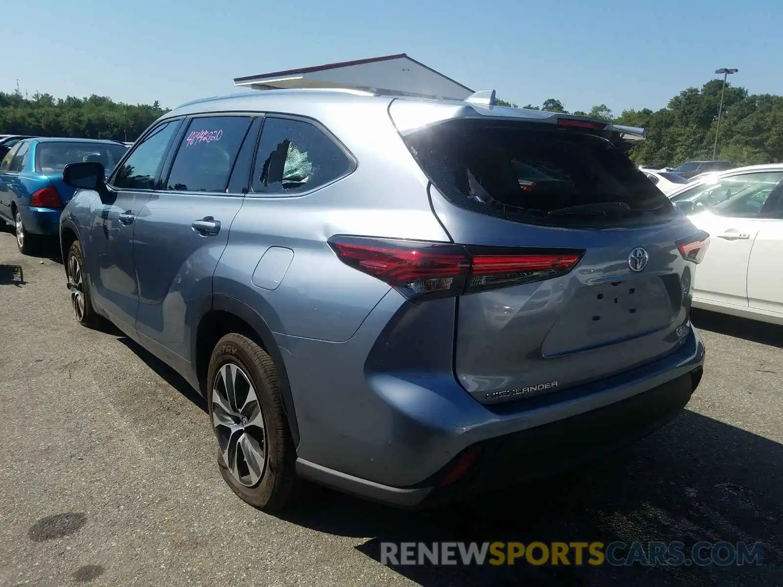 3 Photograph of a damaged car 5TDGZRAH7LS012287 TOYOTA HIGHLANDER 2020