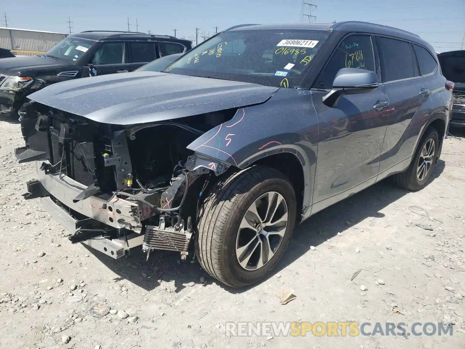 2 Photograph of a damaged car 5TDGZRAH7LS016985 TOYOTA HIGHLANDER 2020