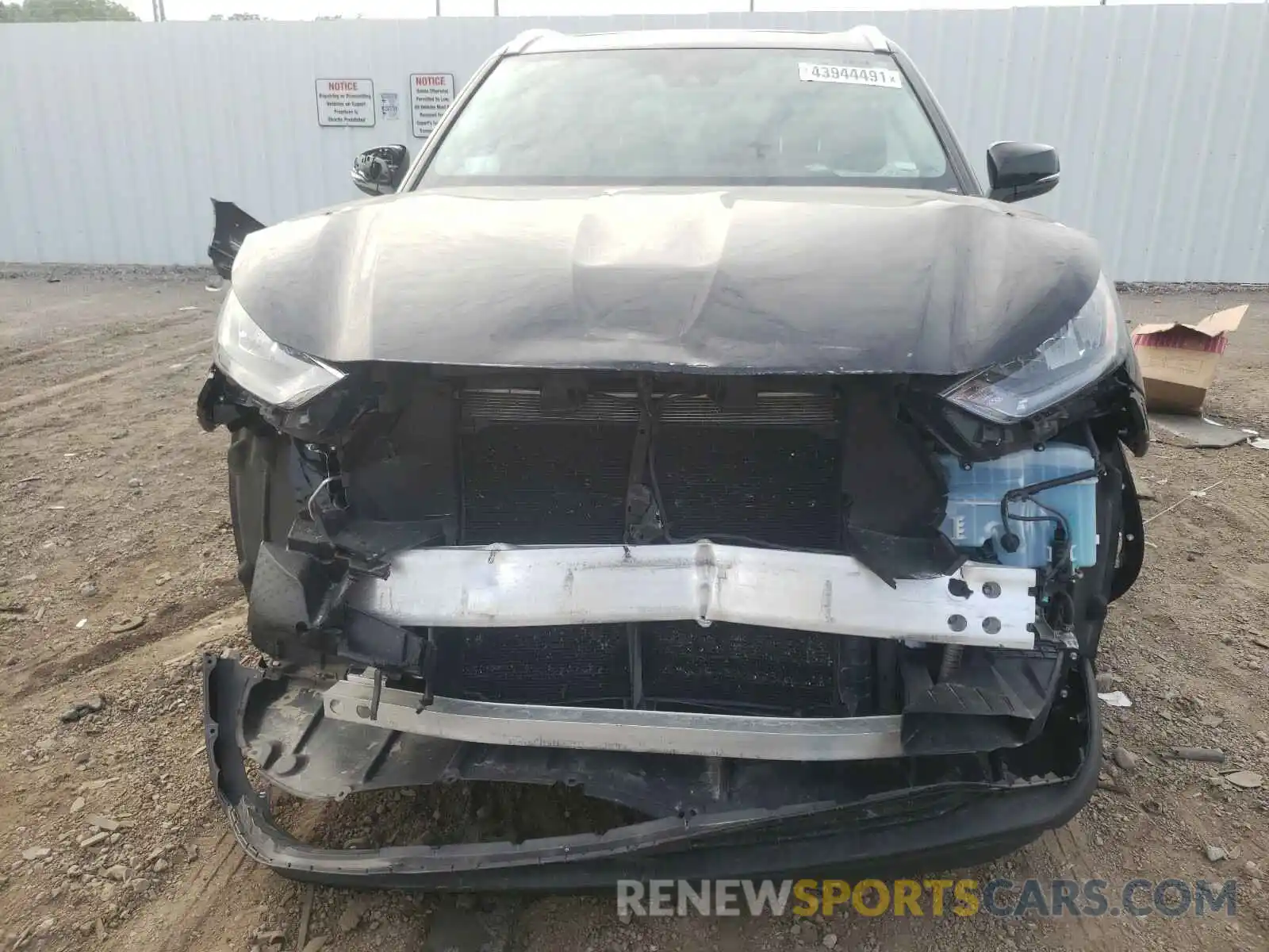 9 Photograph of a damaged car 5TDGZRAH7LS502518 TOYOTA HIGHLANDER 2020