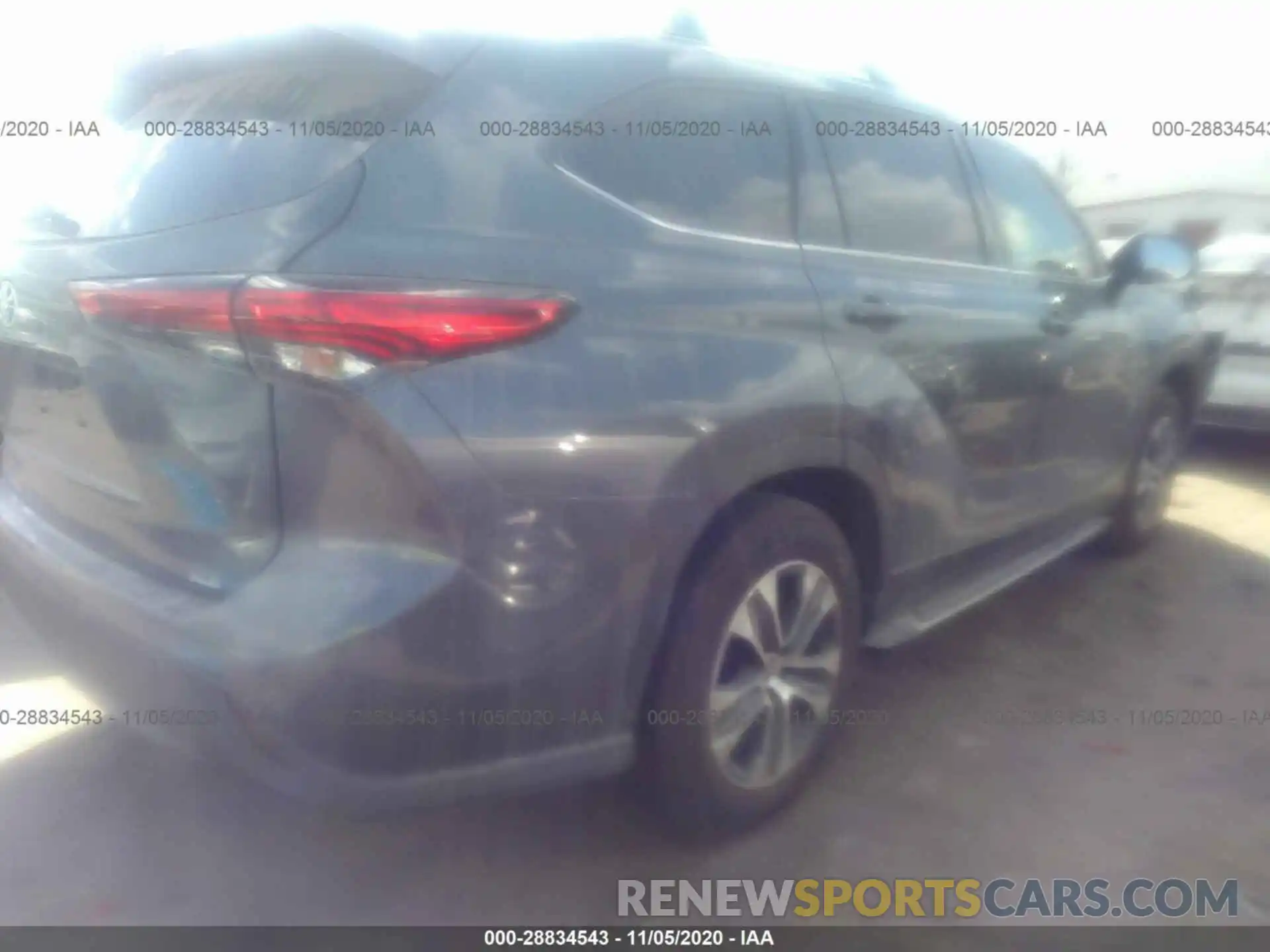 4 Photograph of a damaged car 5TDGZRAH7LS509727 TOYOTA HIGHLANDER 2020