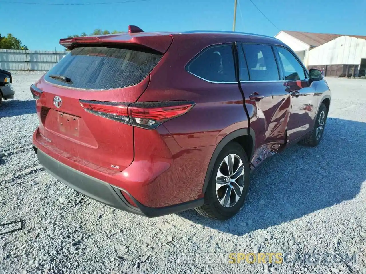 4 Photograph of a damaged car 5TDGZRAH7LS514085 TOYOTA HIGHLANDER 2020