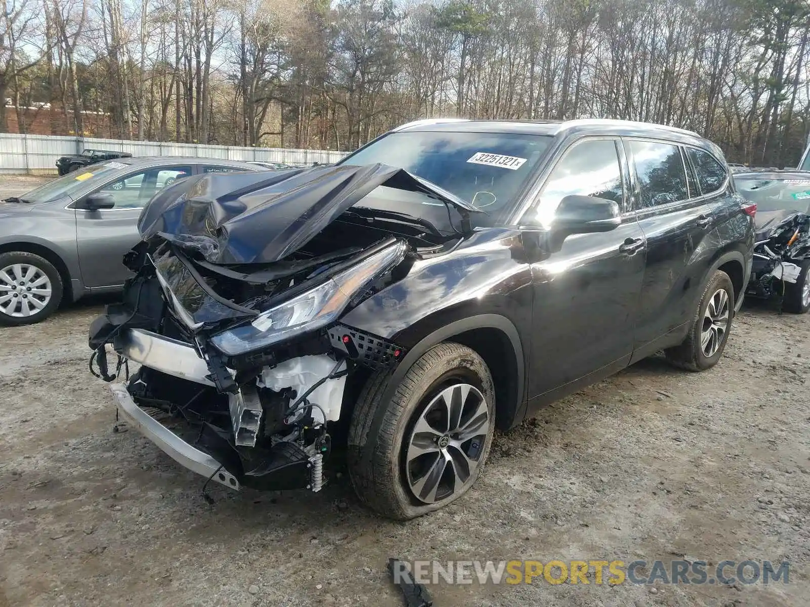 2 Photograph of a damaged car 5TDGZRAH8LS003971 TOYOTA HIGHLANDER 2020