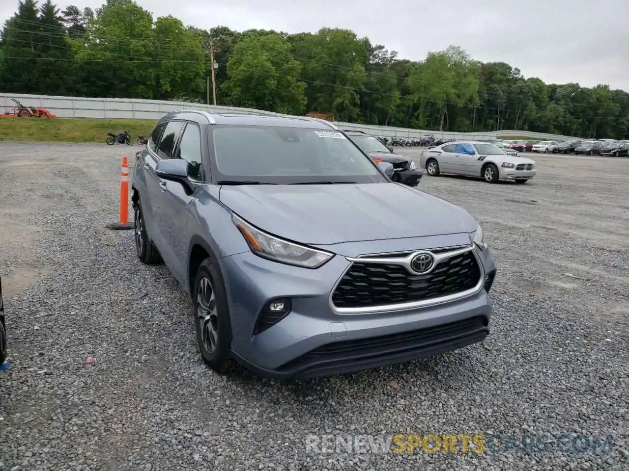 1 Photograph of a damaged car 5TDGZRAH8LS009818 TOYOTA HIGHLANDER 2020