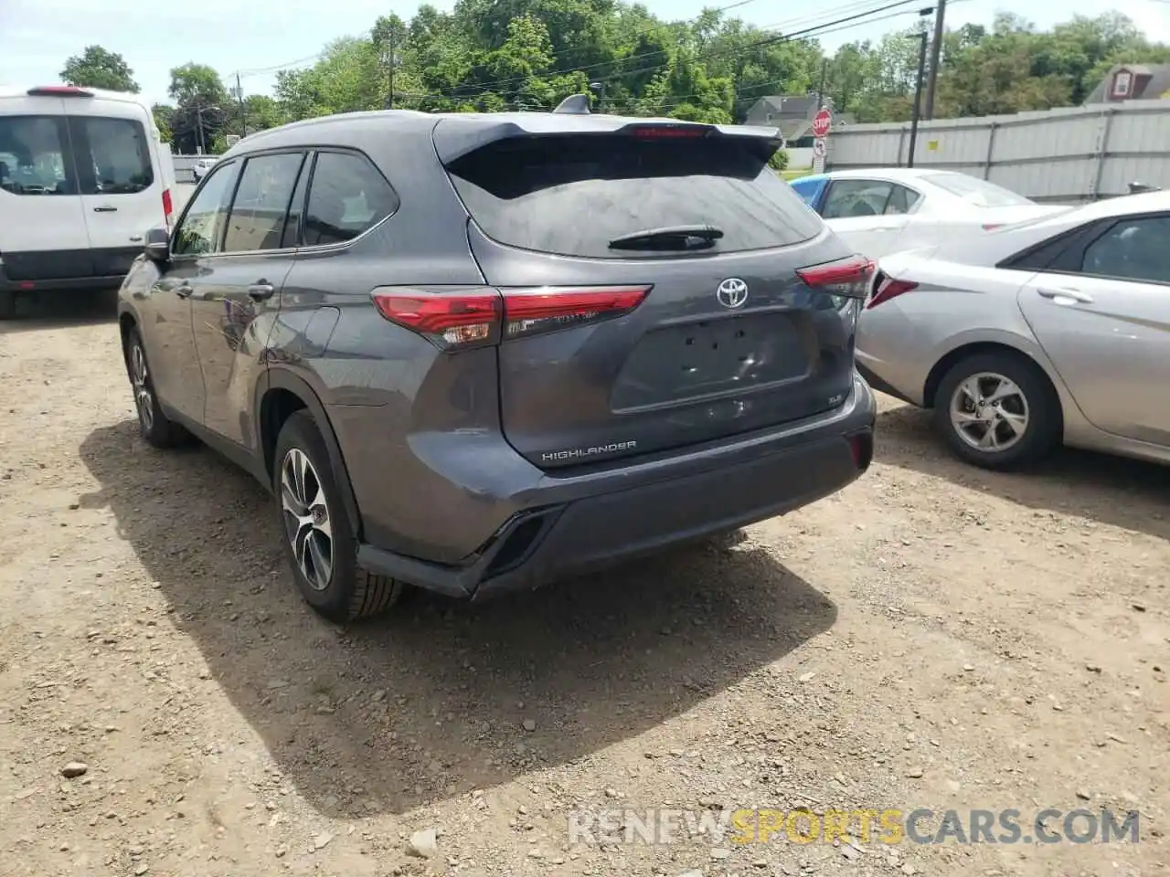 9 Photograph of a damaged car 5TDGZRAH8LS009849 TOYOTA HIGHLANDER 2020