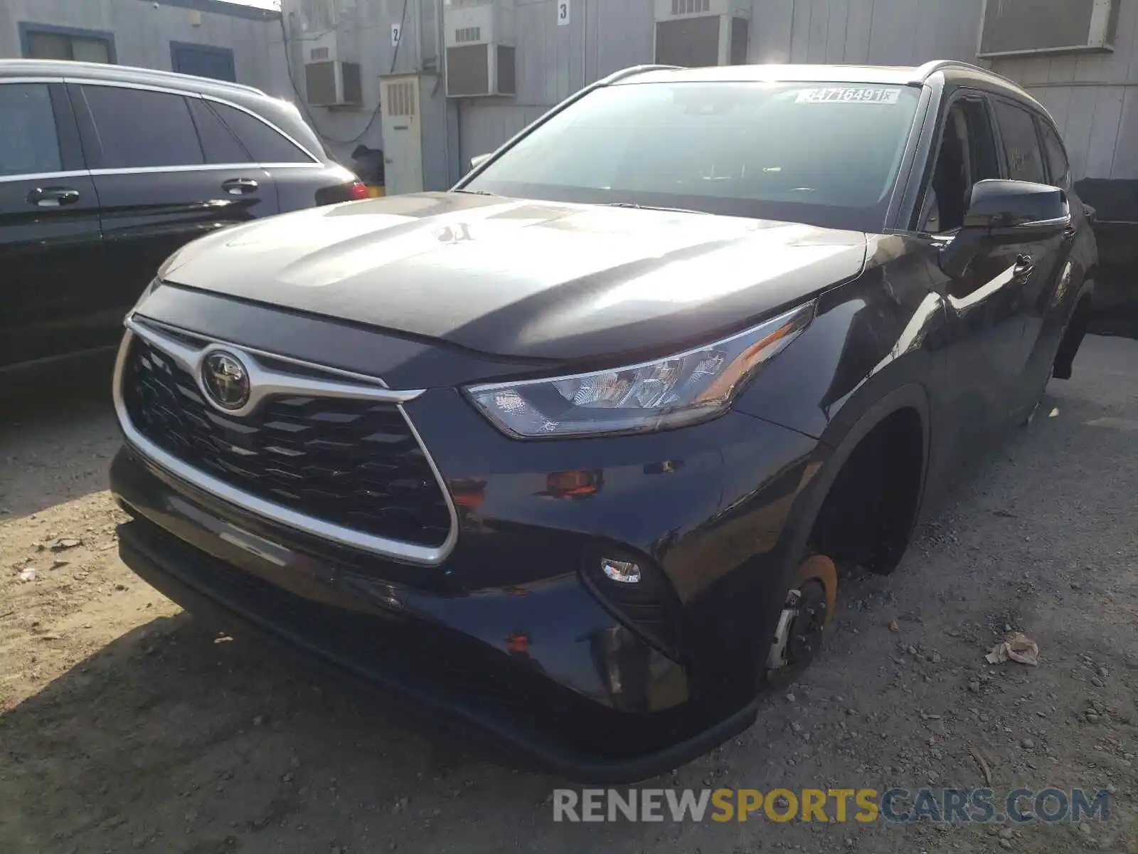 2 Photograph of a damaged car 5TDGZRAH8LS011102 TOYOTA HIGHLANDER 2020