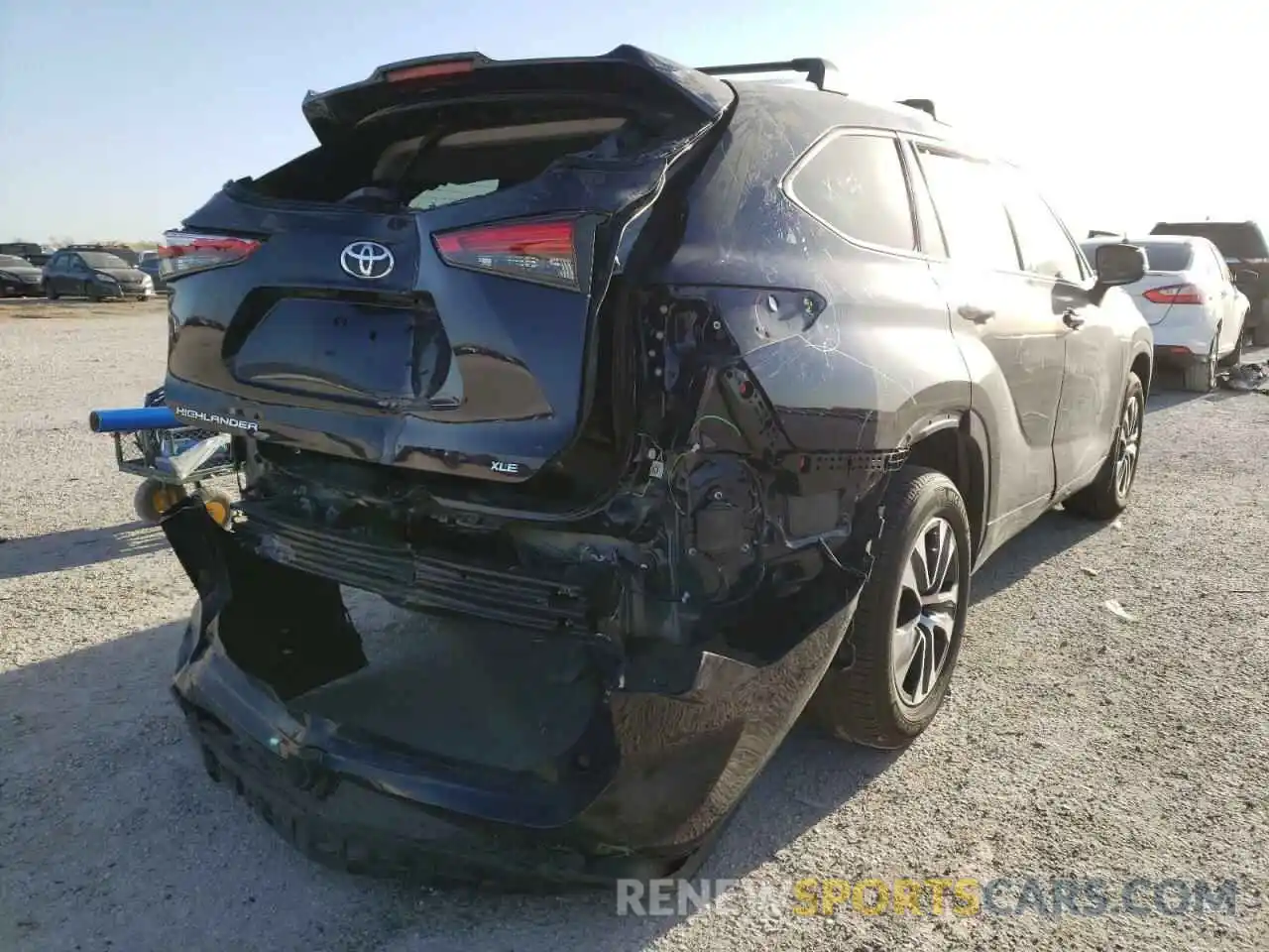 9 Photograph of a damaged car 5TDGZRAH8LS014212 TOYOTA HIGHLANDER 2020