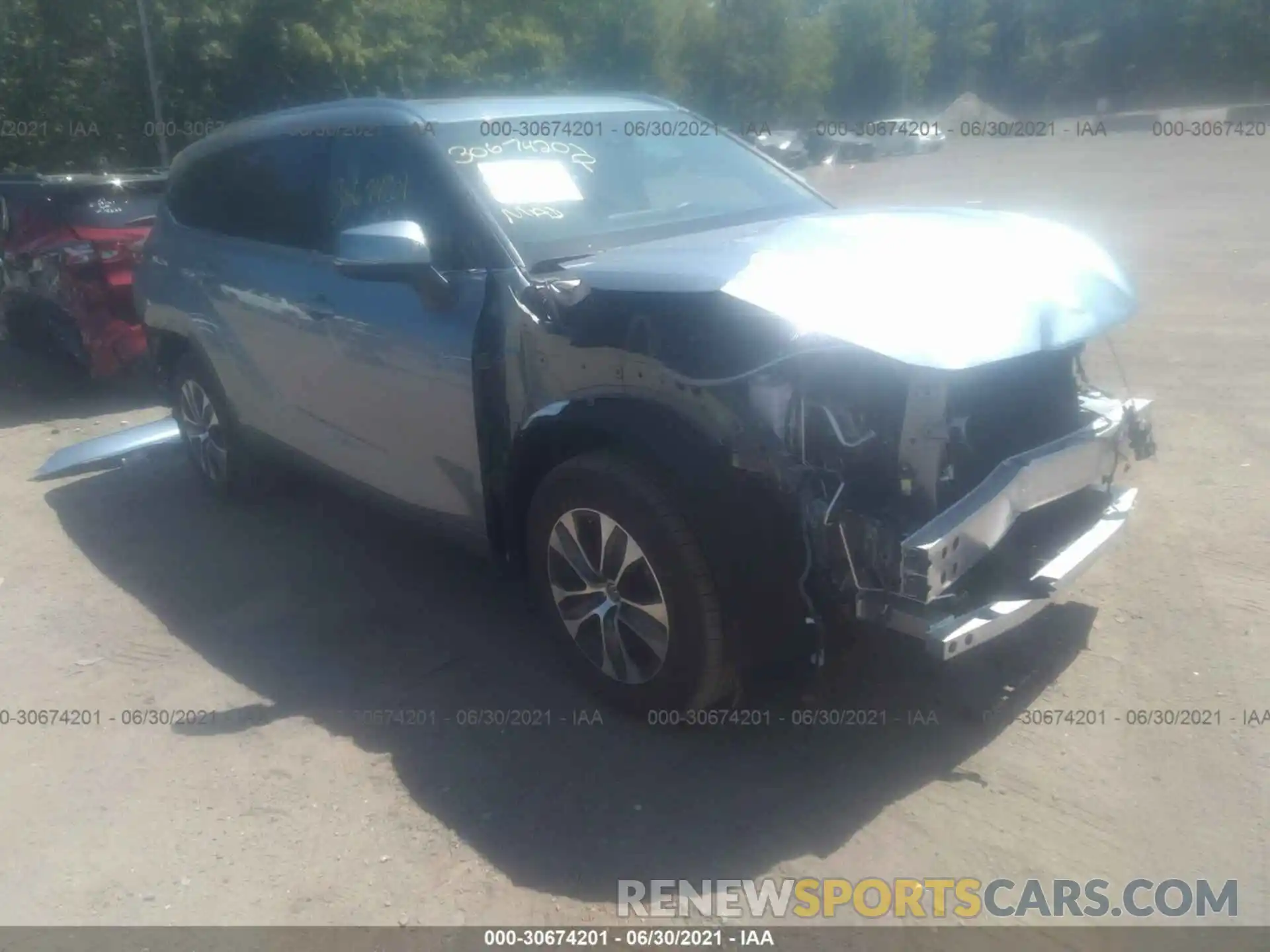 1 Photograph of a damaged car 5TDGZRAH8LS020351 TOYOTA HIGHLANDER 2020