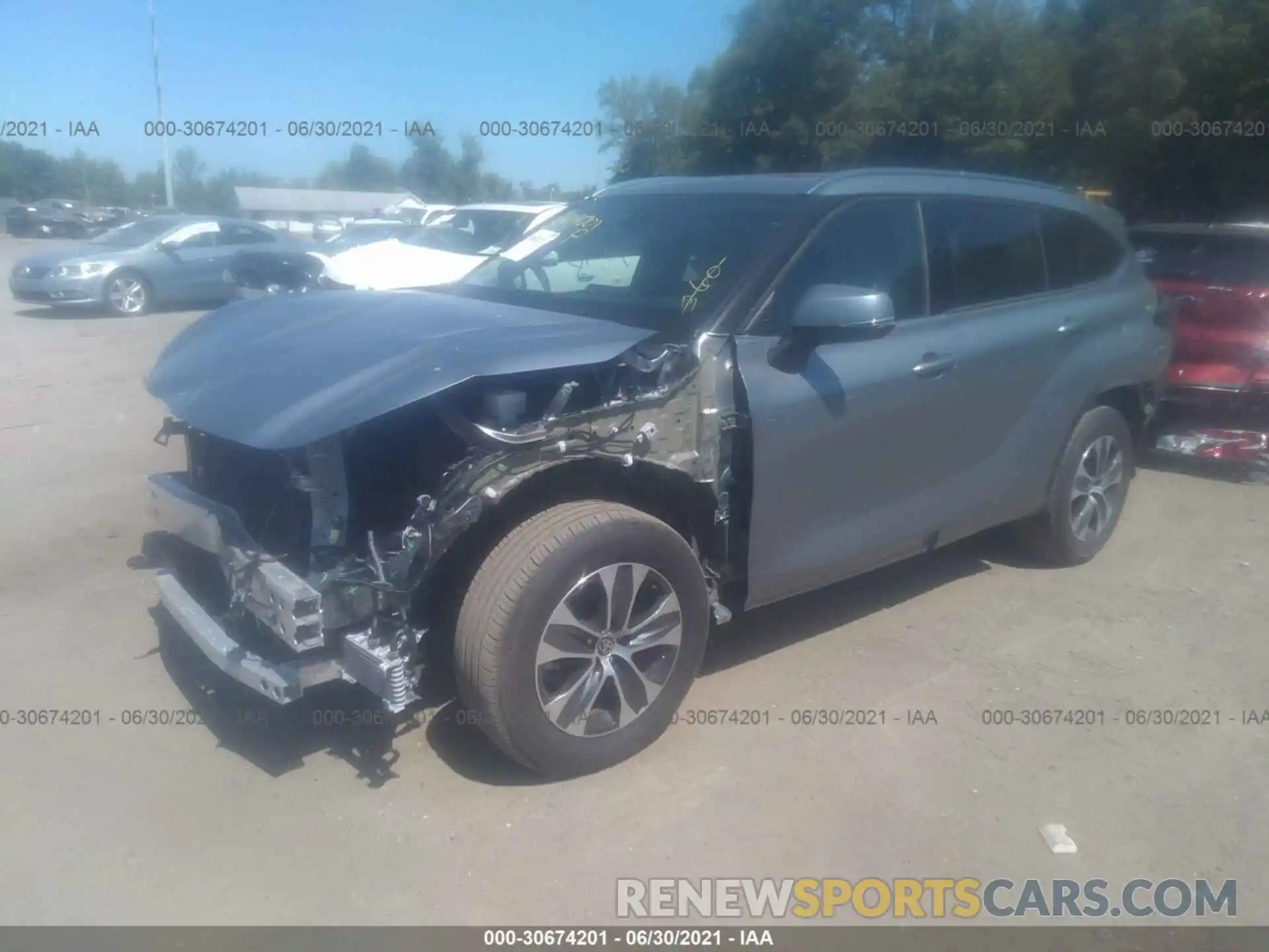 2 Photograph of a damaged car 5TDGZRAH8LS020351 TOYOTA HIGHLANDER 2020