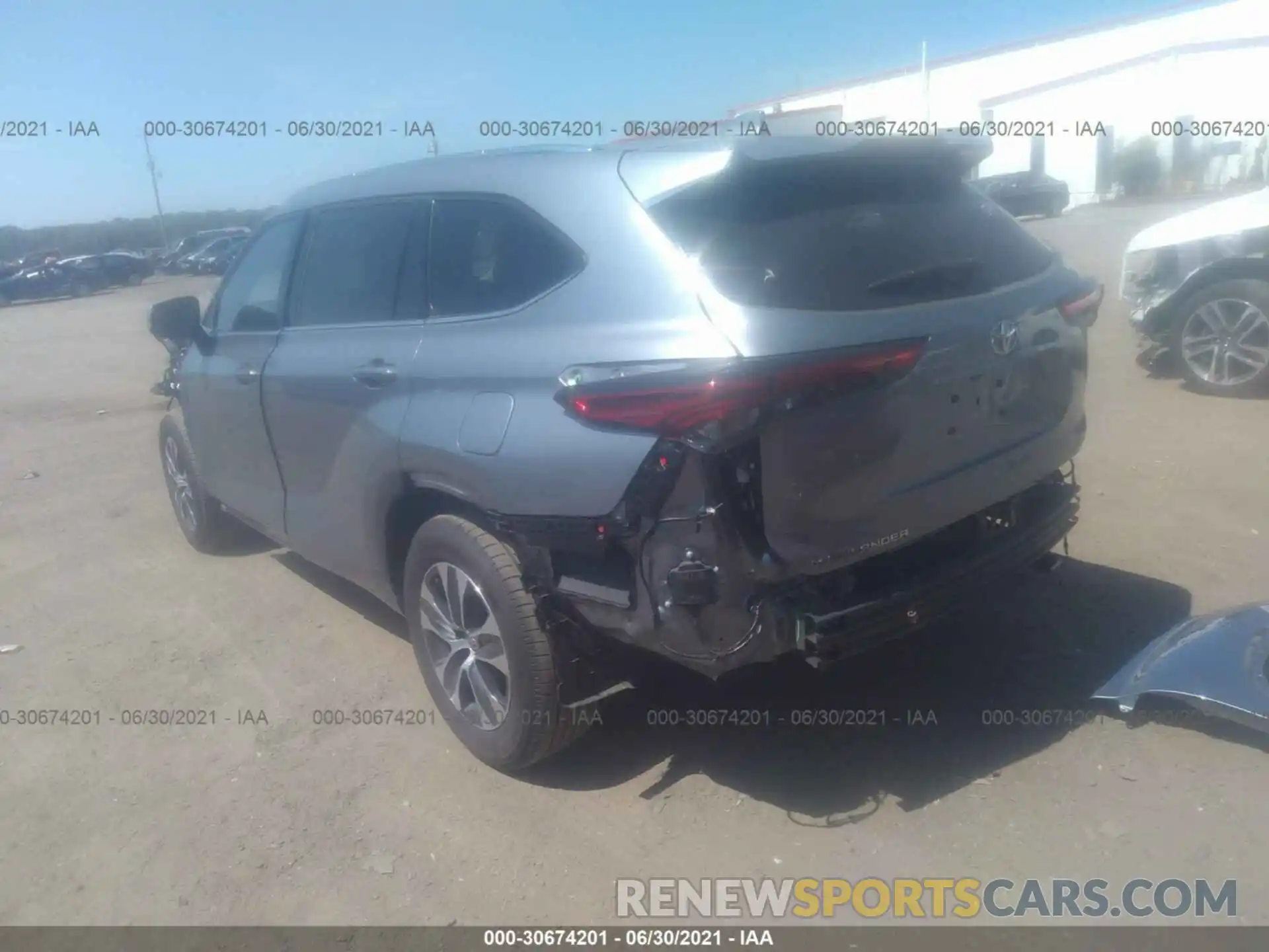 3 Photograph of a damaged car 5TDGZRAH8LS020351 TOYOTA HIGHLANDER 2020