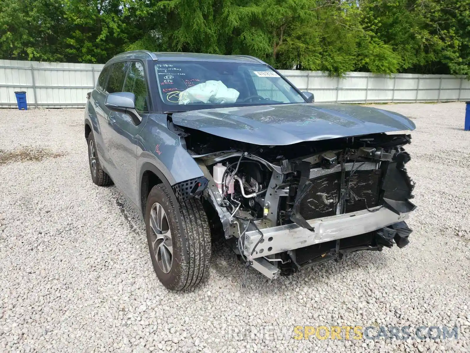 1 Фотография поврежденного автомобиля 5TDGZRAH8LS028563 TOYOTA HIGHLANDER 2020