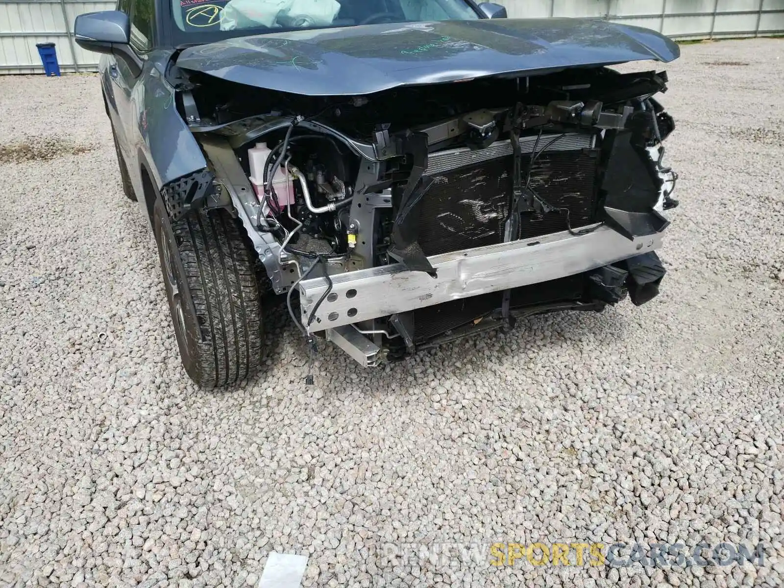 9 Фотография поврежденного автомобиля 5TDGZRAH8LS028563 TOYOTA HIGHLANDER 2020