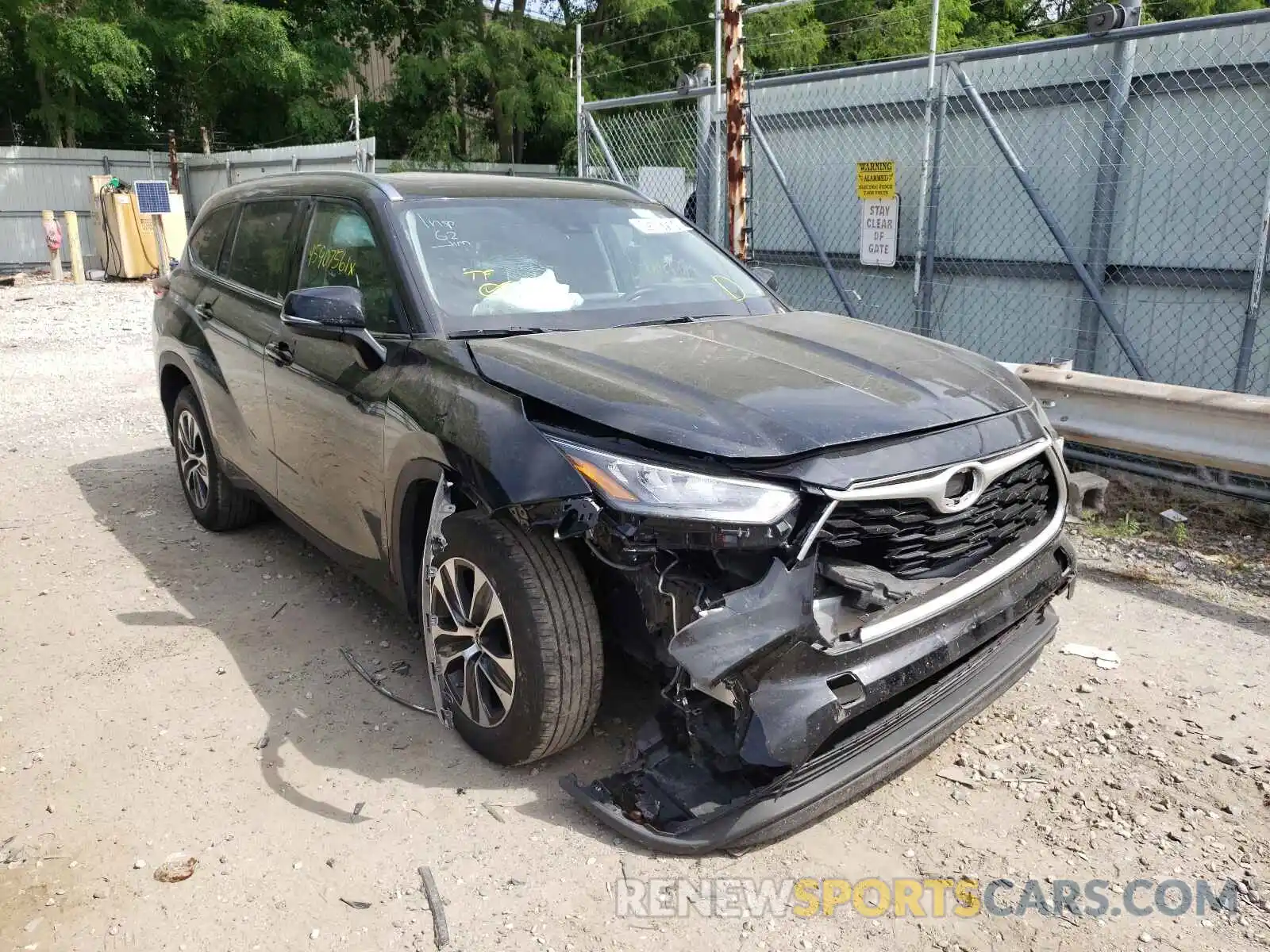 1 Photograph of a damaged car 5TDGZRAH8LS502303 TOYOTA HIGHLANDER 2020